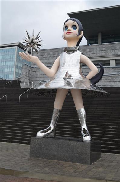 少女の巨大オブジェ、愛称「なぎさ」に決定 神戸・兵庫県立美術館南