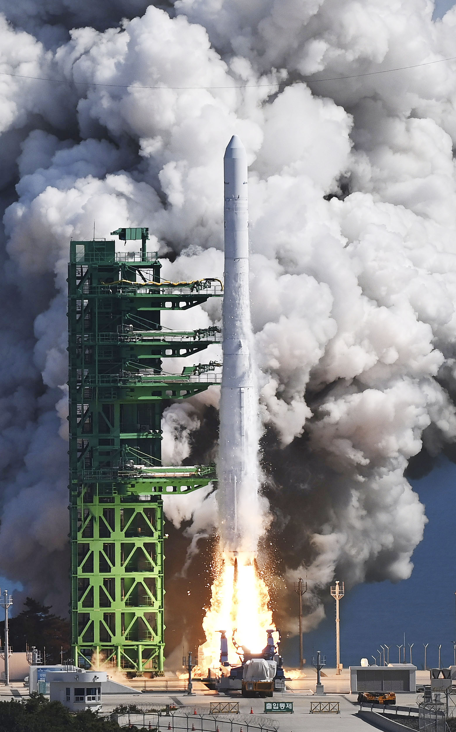 新品ロケット打上げ起爆剤 ガラス バングル