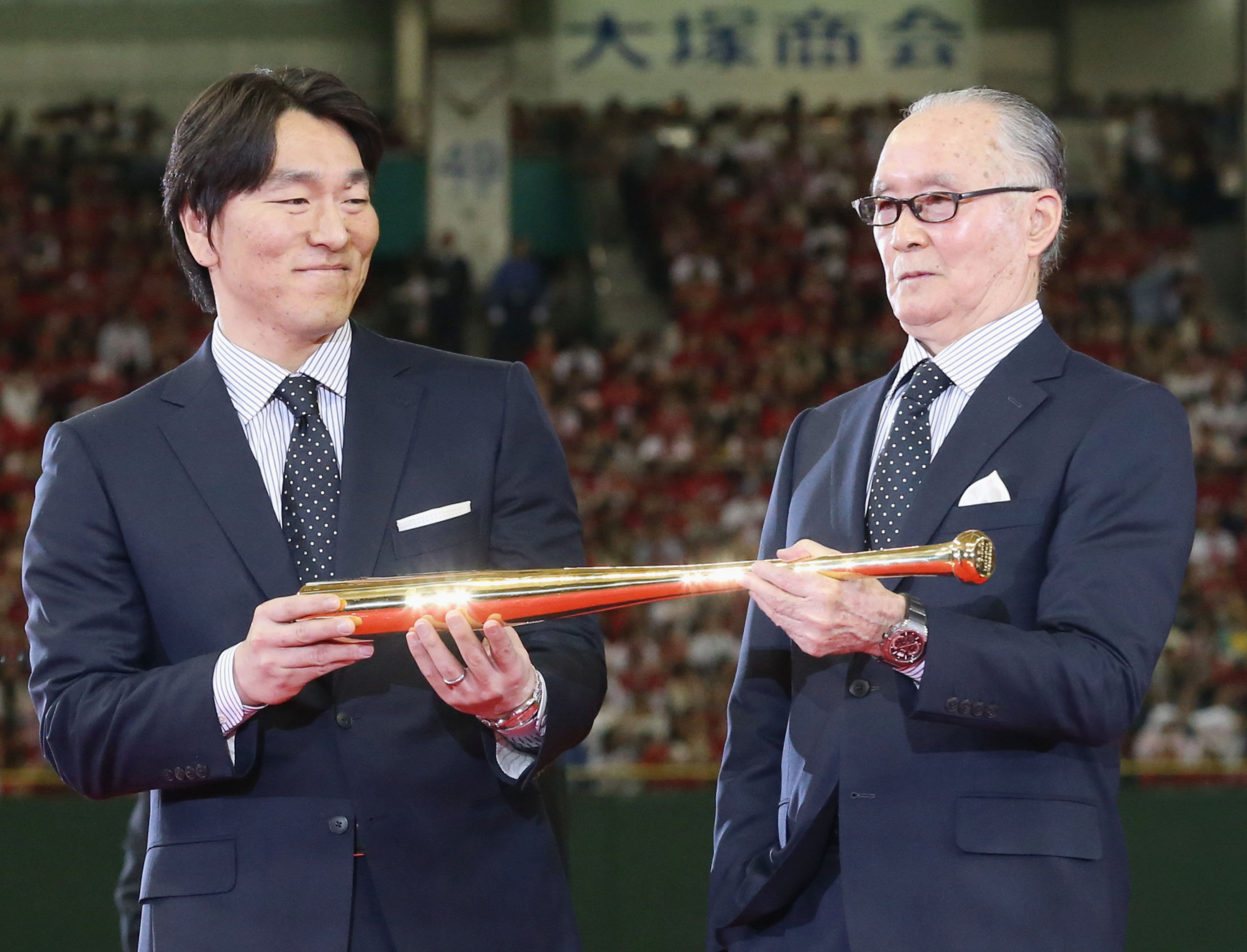 松井秀喜さんが始球式、16日の長嶋茂雄さん追悼試合 東京ドームの巨人