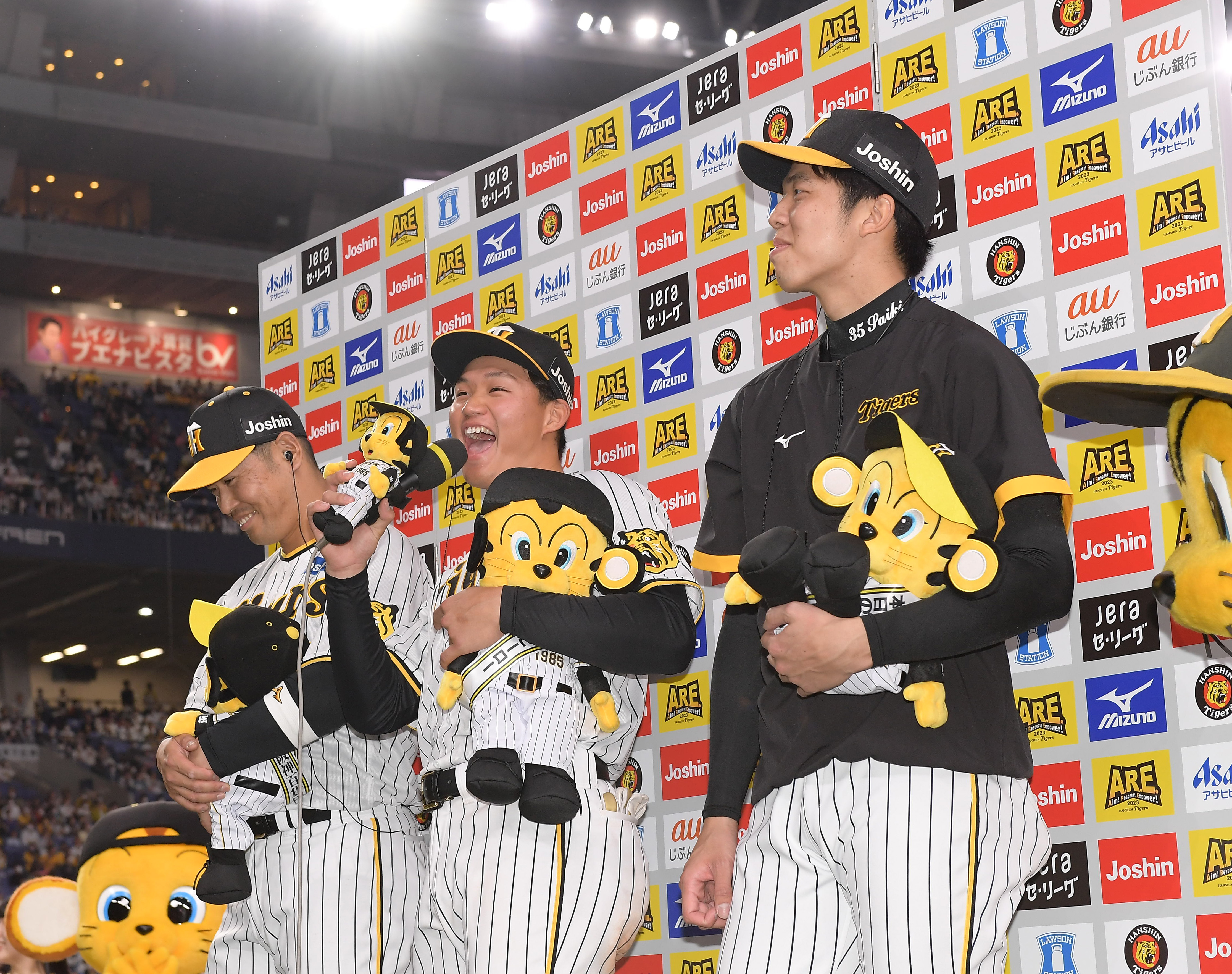 球児　森下翔太選手　Oサイズ 阪神タイガース #1 森下翔太 缶バッジ（顔デザイン）2026年モデルの通販