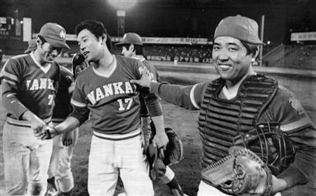 【本物のプロ野球ポジフィルム】南海ホークスの野村捕手と江夏投手 本物のプロ野球ポジフィルム】南海ホークスの野村捕手と江夏投手 本物