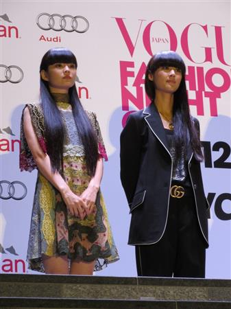 シシド カフカと秋元梢 共通点は前髪そろったロングヘア サンスポ