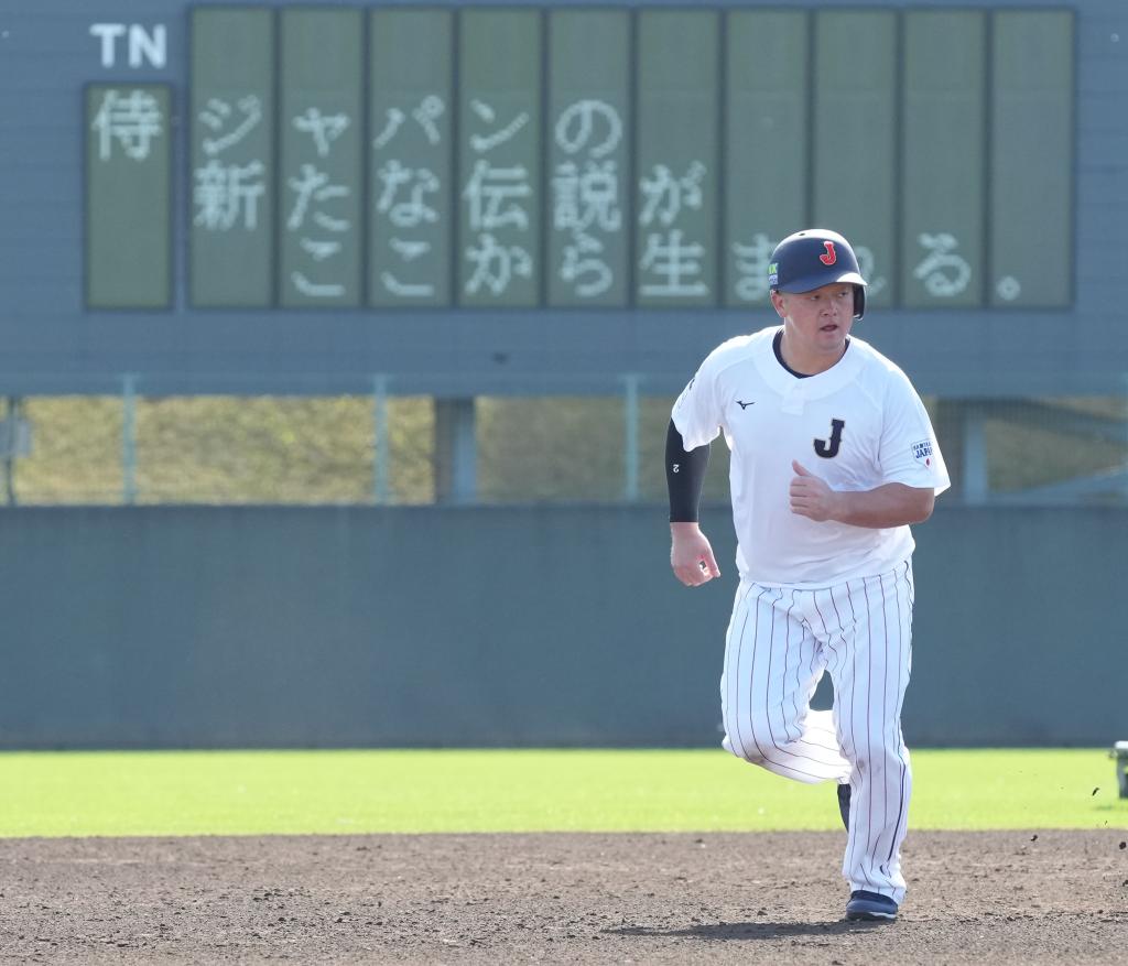 超貴重！】BBM 2022 GLORY 牧秀悟・佐藤輝明 ジャージ 30/30 【公式通販】