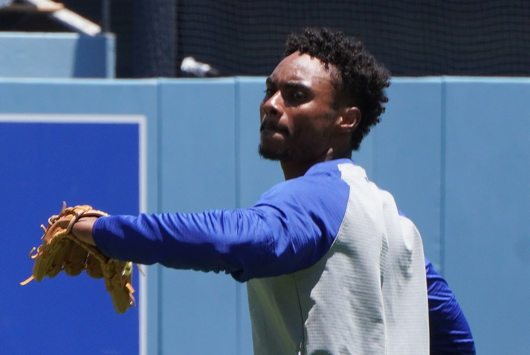 MLB】ドジャース23年盗塁王をトレード放出…192センチの18歳右腕獲得 米