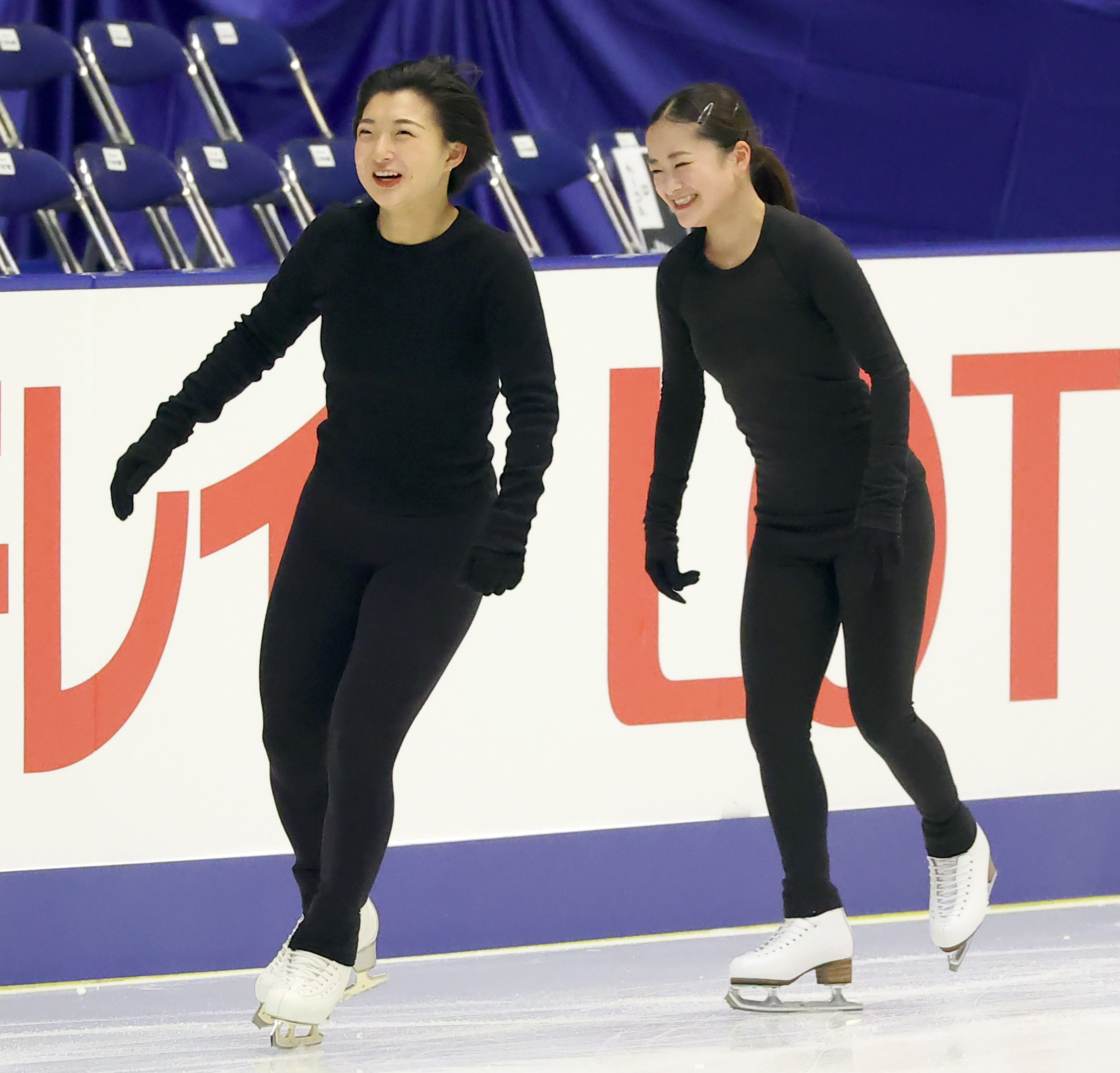 女子の坂本、渡辺、住吉が公式練習／フィギュア - サンスポ