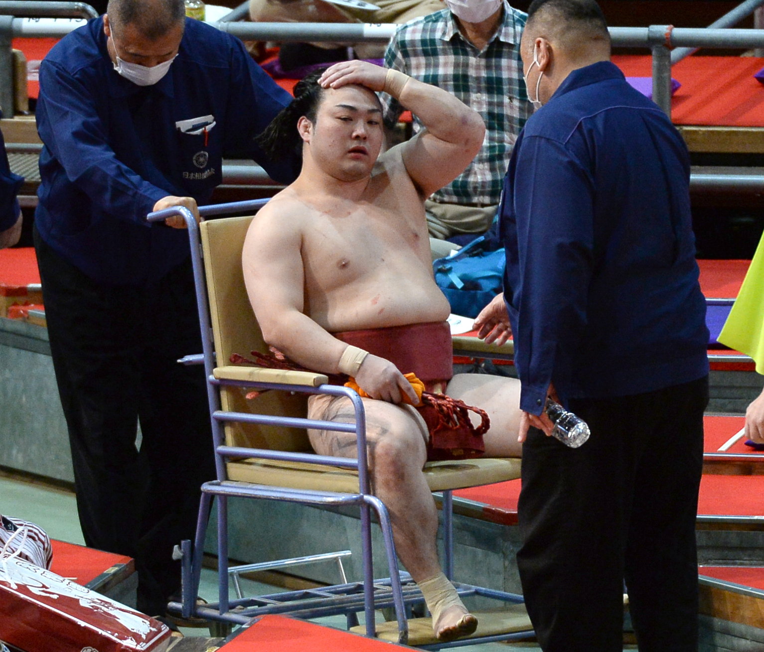 炎 鵬 怪我