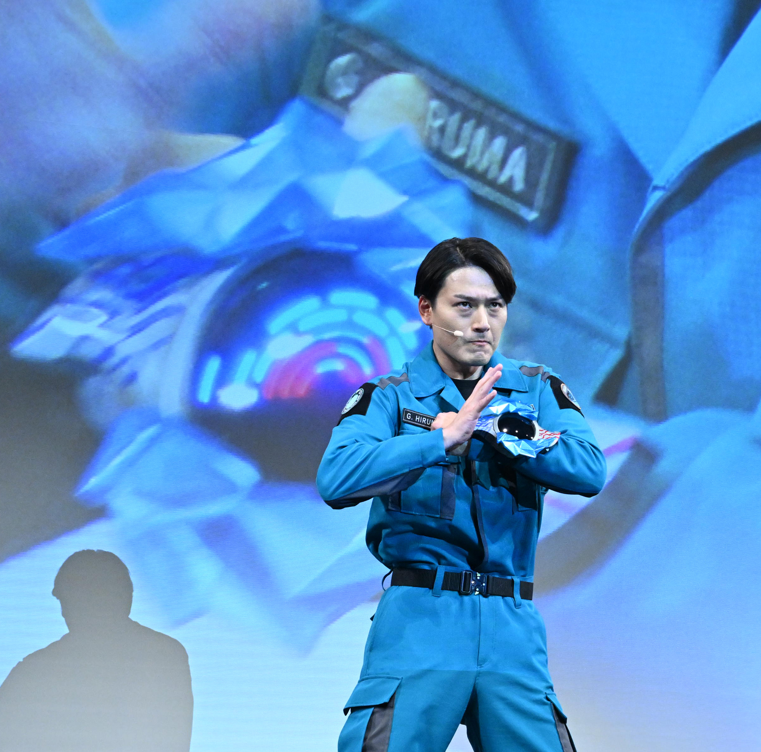 蕨野友也、ウルトラマンブレーザー変身ポーズ初披露 7・8