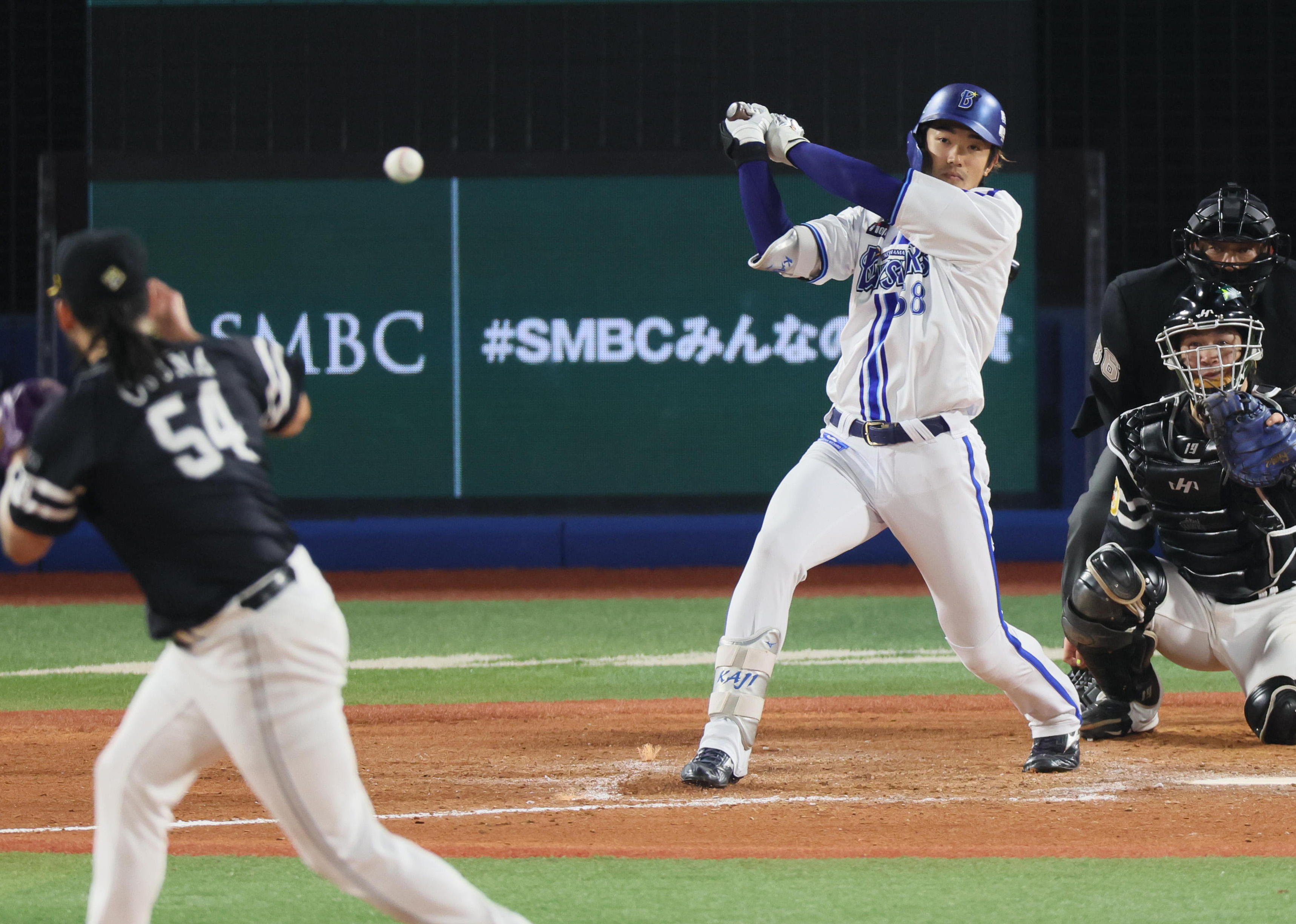 DeNA、日本シリーズ第1戦は3-5で敗戦 九回に梶原、森敬の適時打などで3