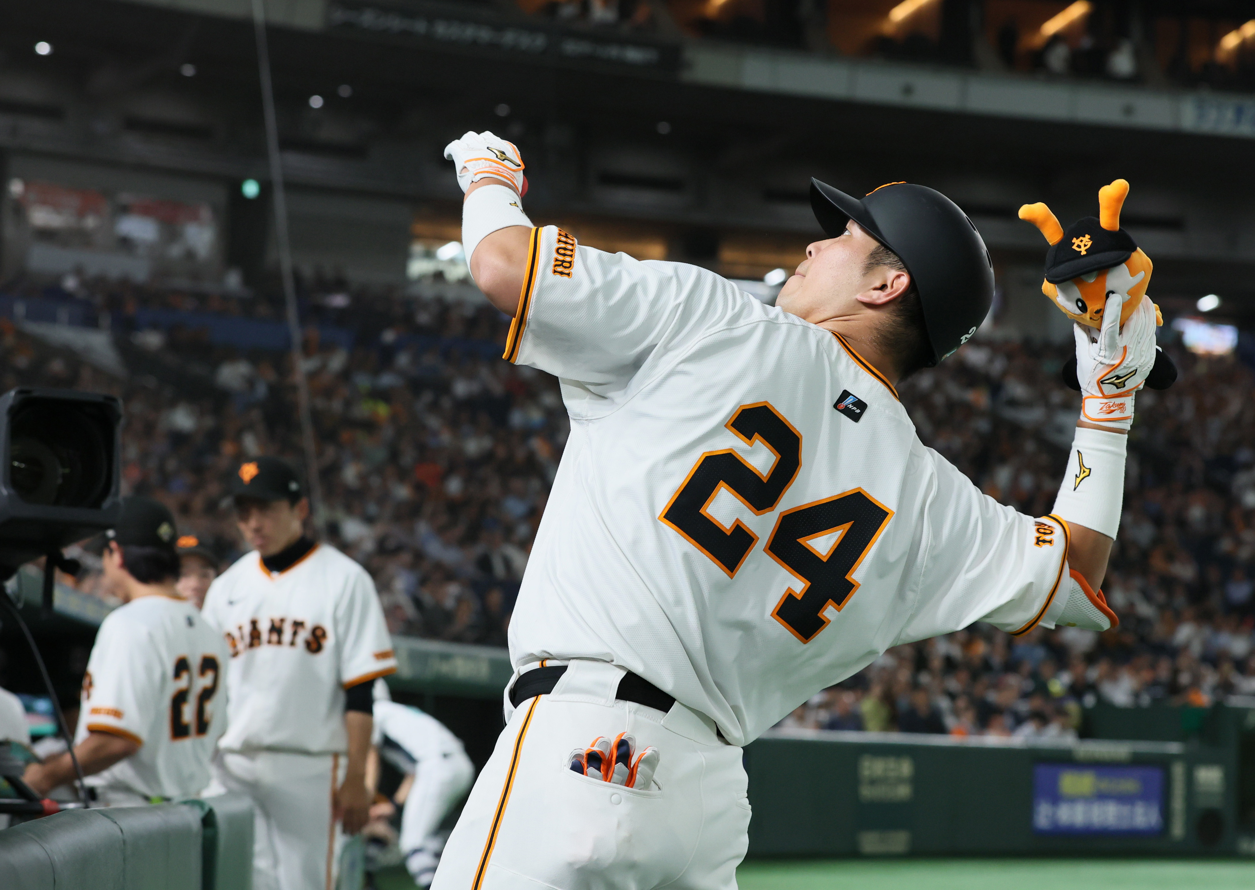 巨人・大城卓三が先制の1号3ラン 4月29日以来のスタメン起用に