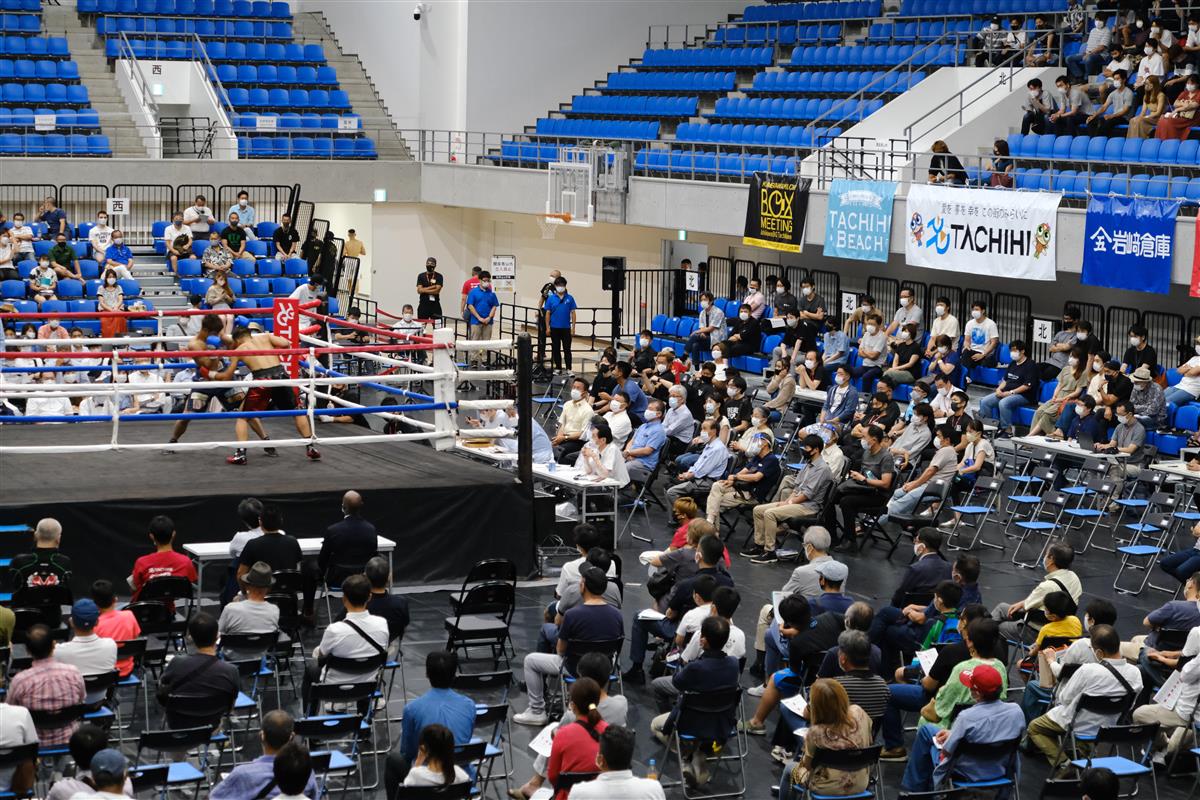 国内興行再開後初の有観客 ３２００人収容の会場に８０６人 ｂｏｘ サンスポ
