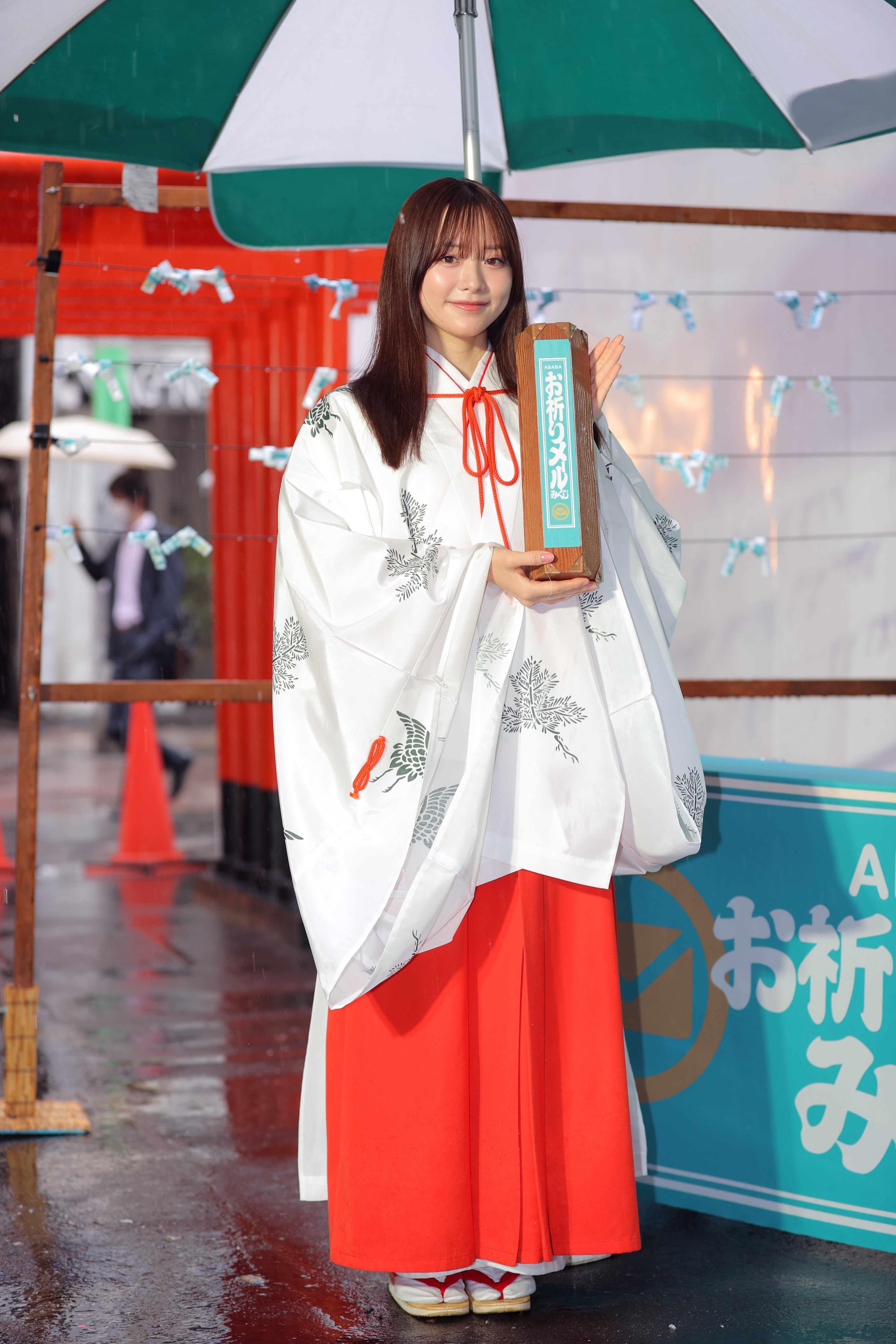 画像】森香澄、巫女姿でオリラジ藤森の幸せ〝お祈り〟 テレ東時代に