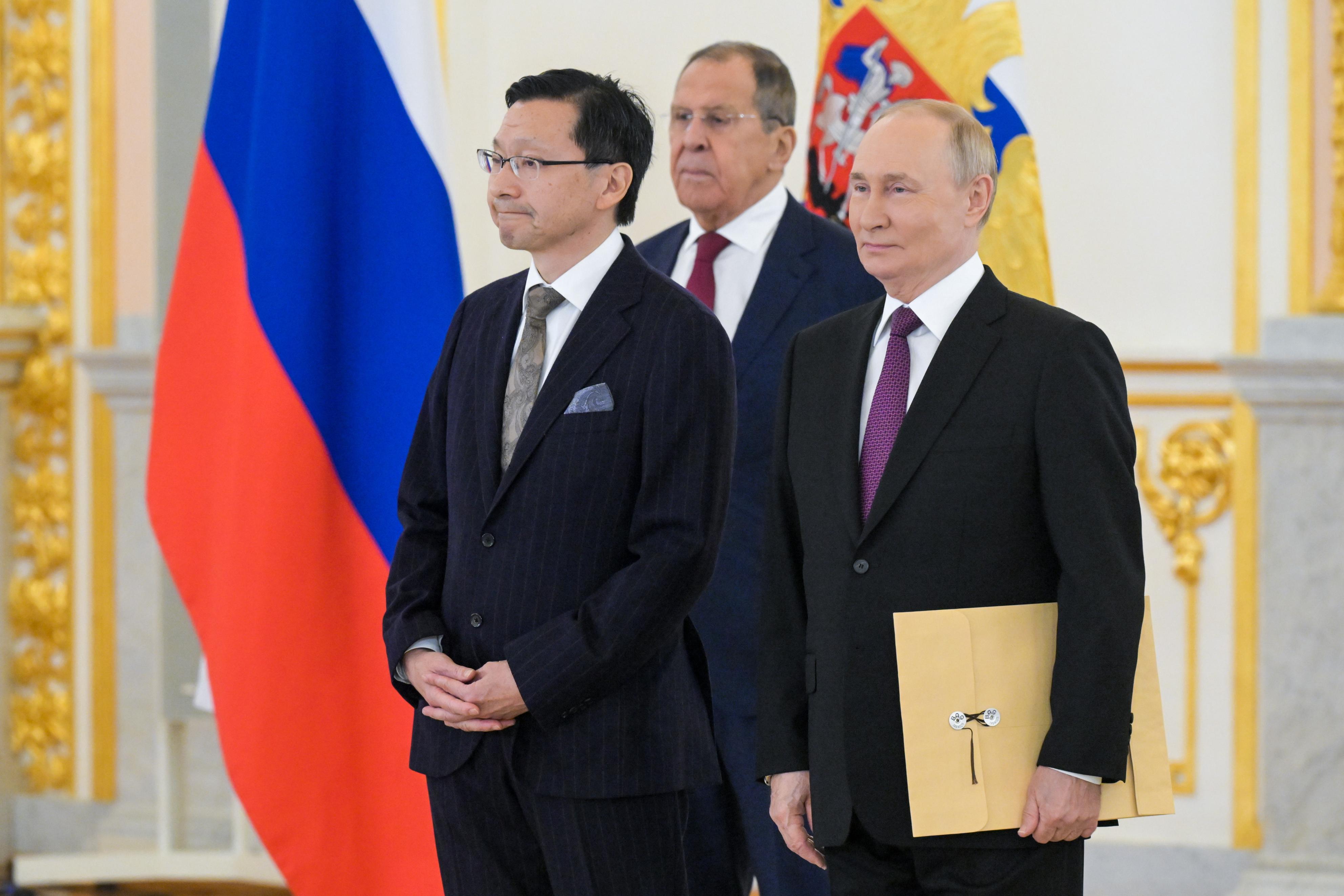 プーチン露大統領に天皇陛下のお言葉を伝達 モスクワでの信任状奉呈式