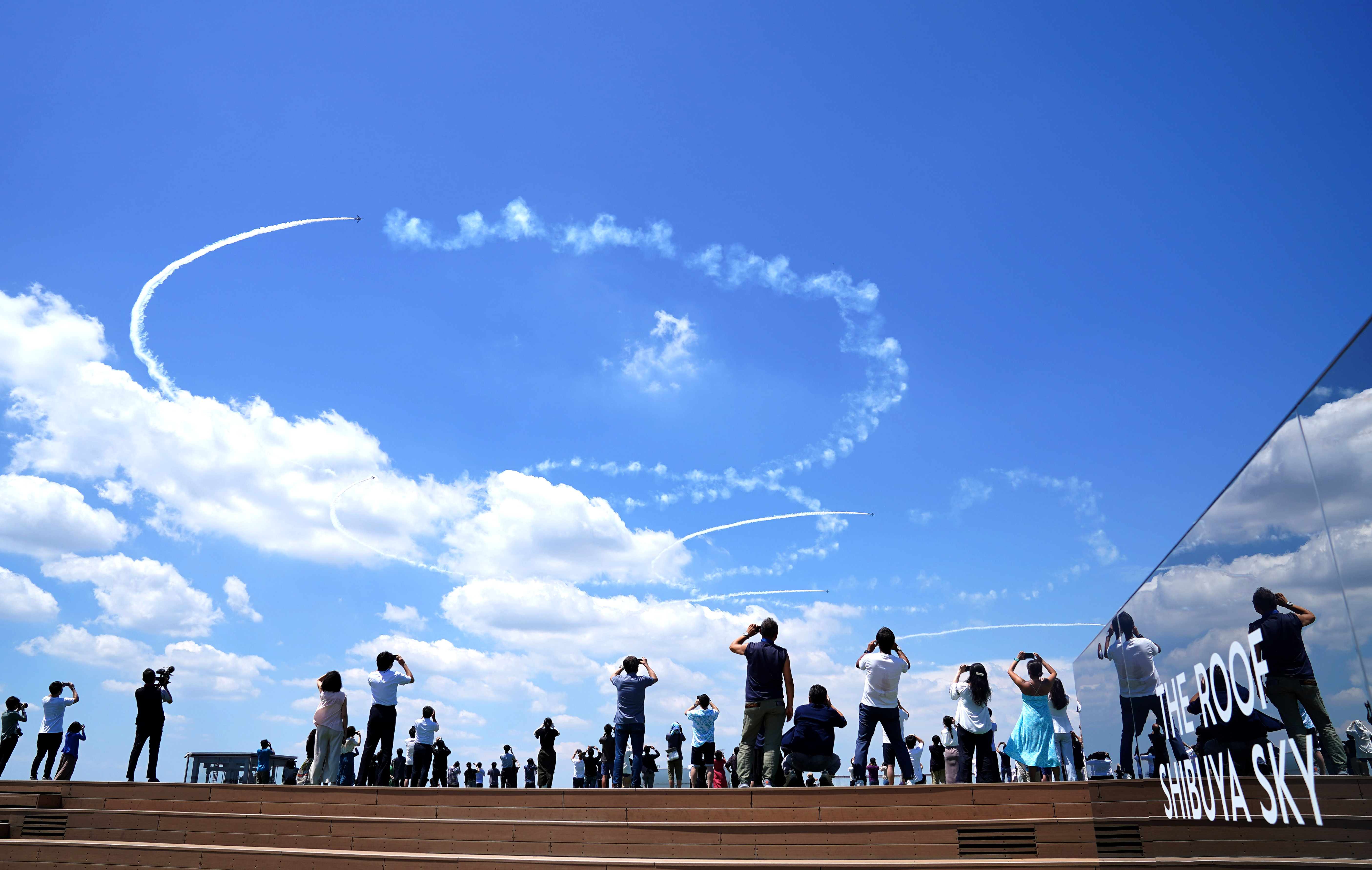 動画 ブルーインパルスが都心飛ぶ 東京五輪開会式の予行 産経ニュース