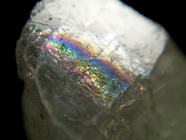 宝の石図鑑】トパーズ／虹色の不思議 - 産経ニュース