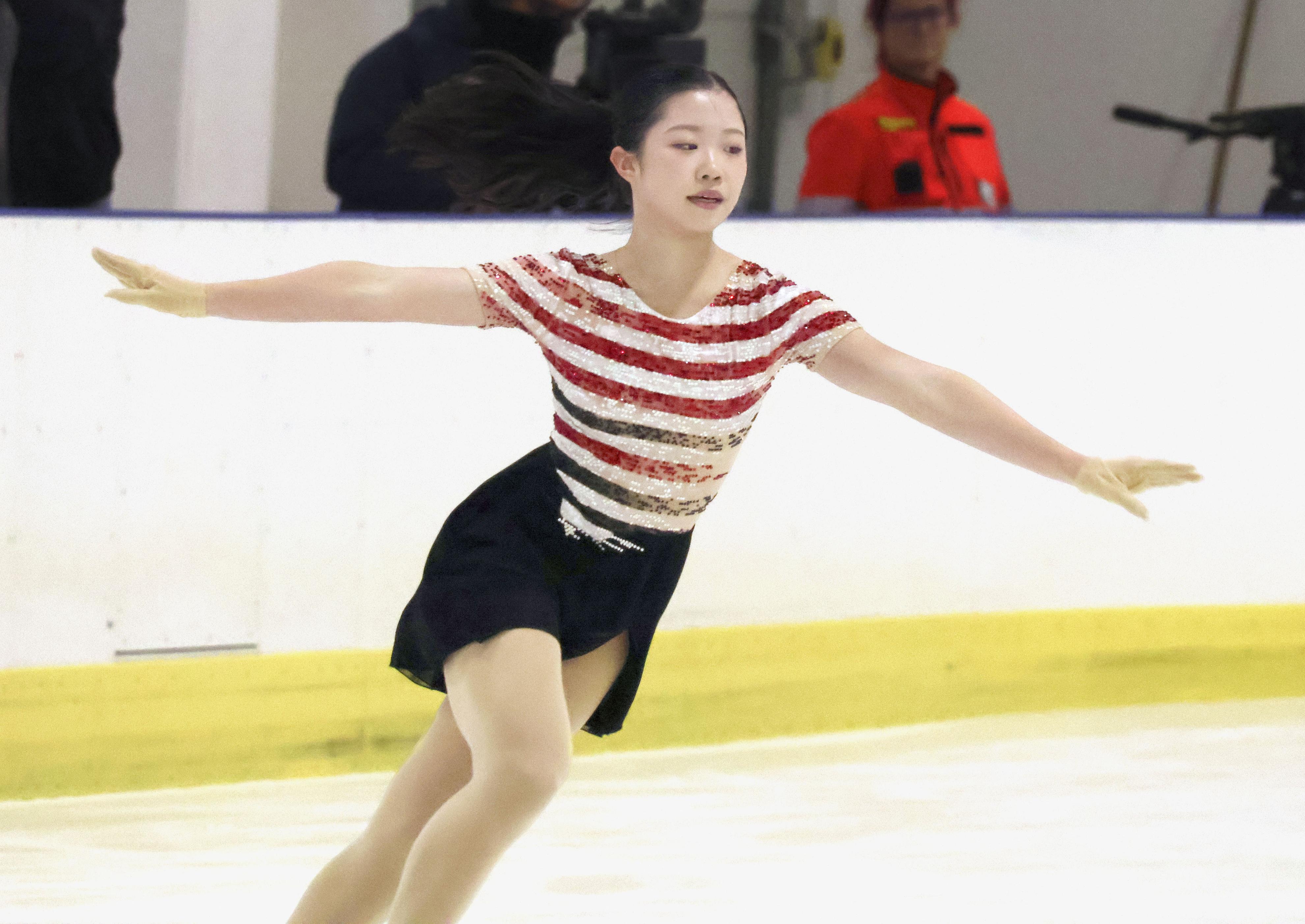 フィギュアスケート応援団等３冊 鍵山優真SP2位、三浦佳生3位 女子は住吉りをんSP3位 フィギュア