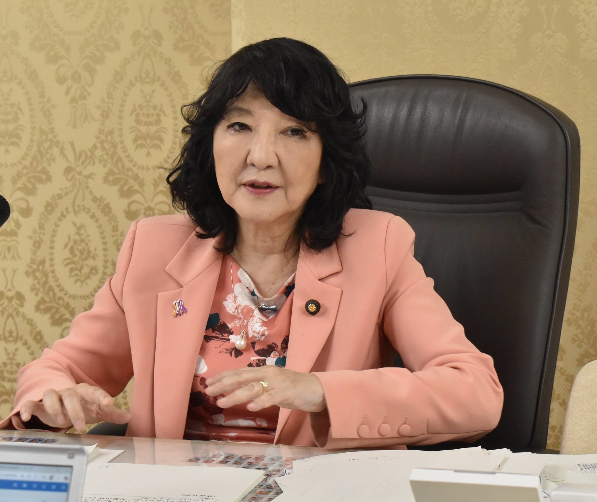 片山さつき財務相 経済対策の財源は「不足すれば国債増発」消費減税は