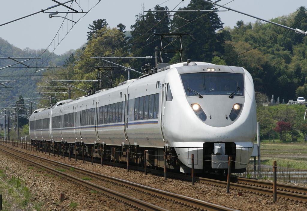 大阪－金沢の直通特急がなくなる！？ 北陸新幹線延伸の思わぬ余波（1/2