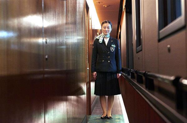 制服図鑑】親しみやすくエレガントに 「トワイライトエクスプレス瑞風