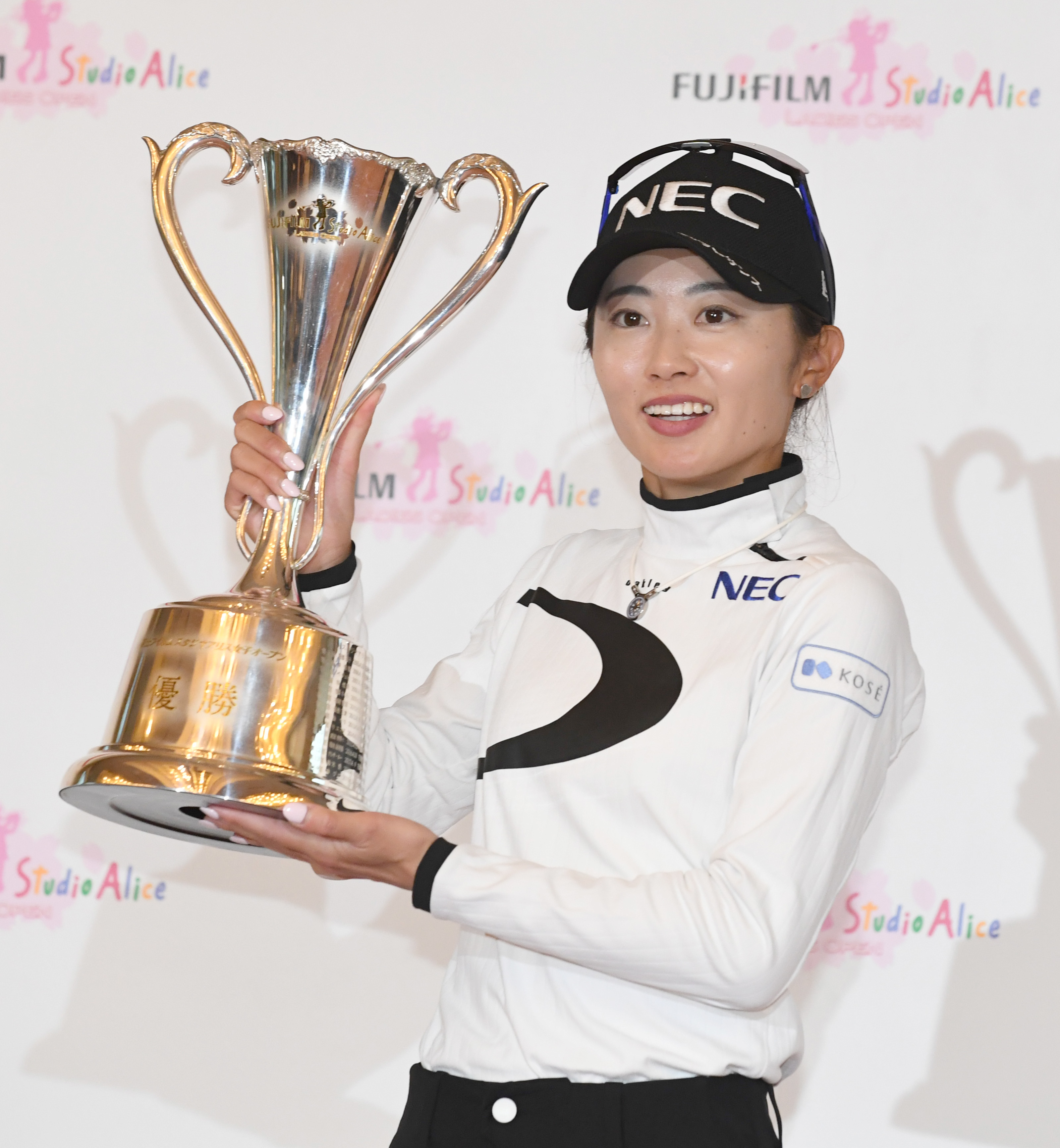 安田祐香2025年公式カレンダー NECのカレンダー | 壁越達成の「私の