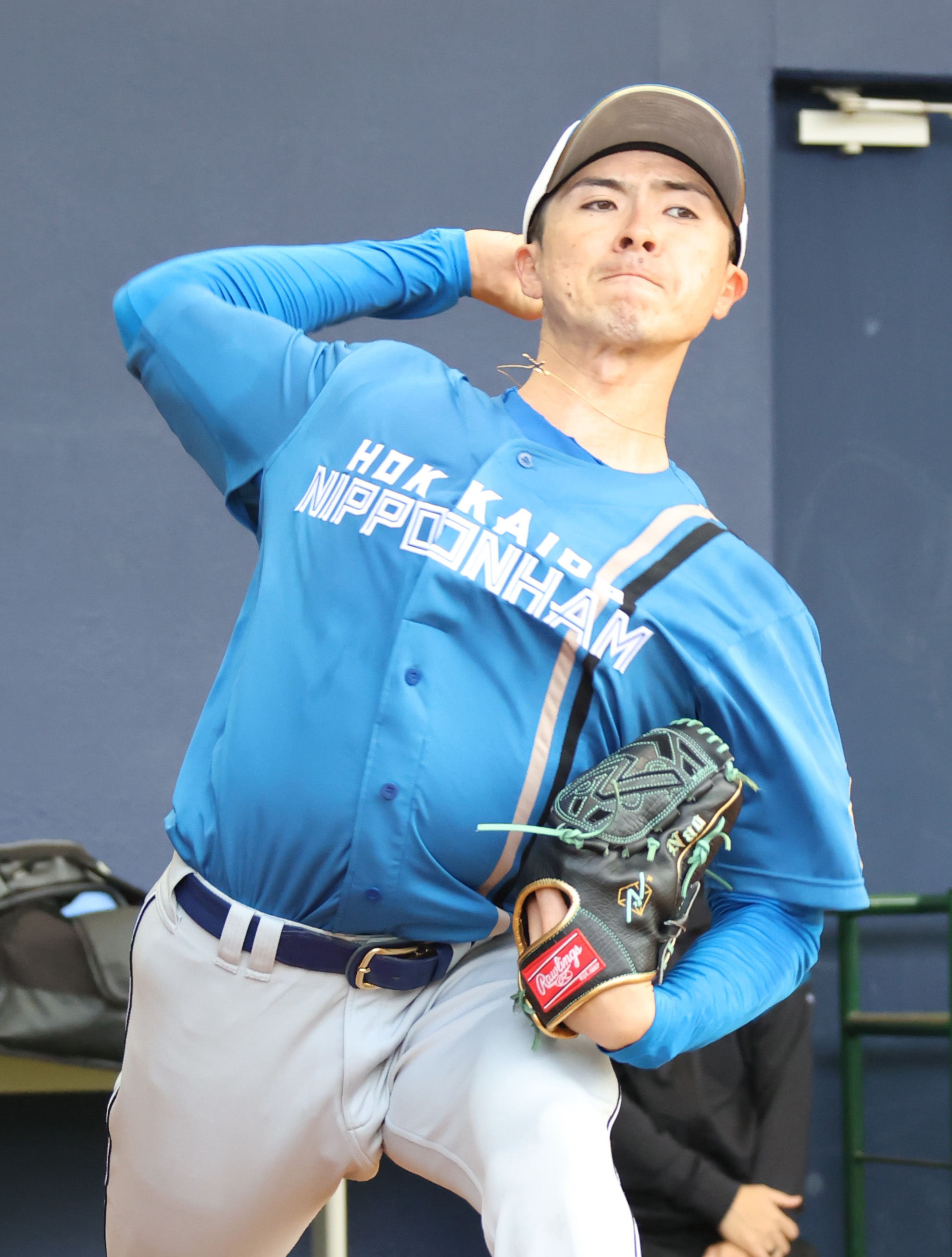 日ハム上沢投手ルーキーカードおまけ付き 日本ハム・上沢直之がキャンプ初のブルペン入りで96球（写真・画像 1