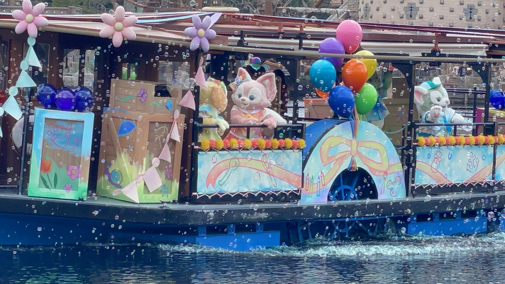 東京ディズニーシー ダッフィー＆フレンズのパレードで癒しのひととき