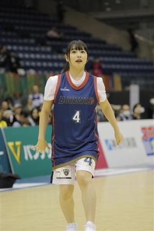 バスケ歴１３年の桜井日奈子 夢は 芸能界でチームを作れたら サンスポ