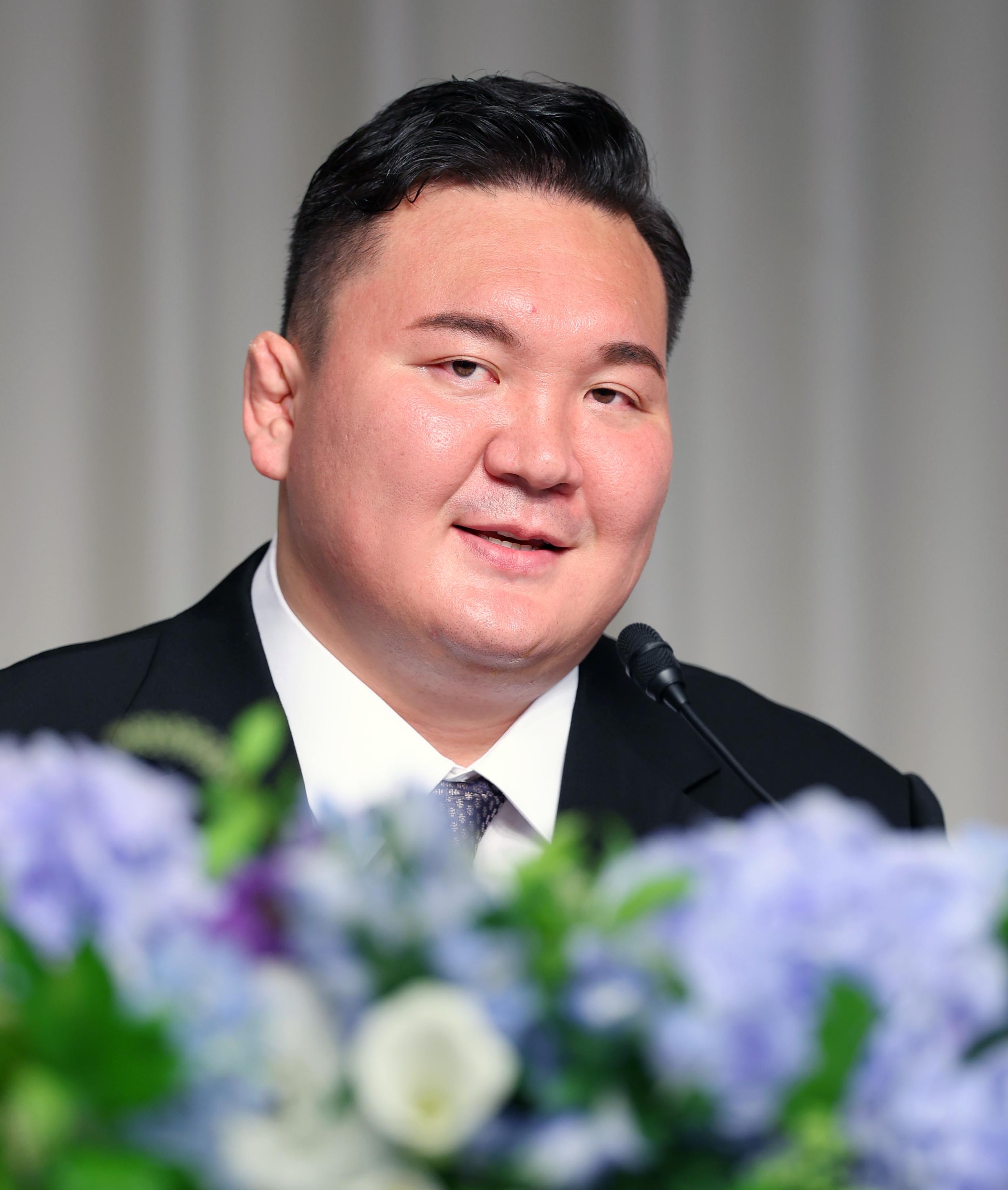 元横綱白鵬が会見で吐露した「世界に相撲を」の思い 若者の入門