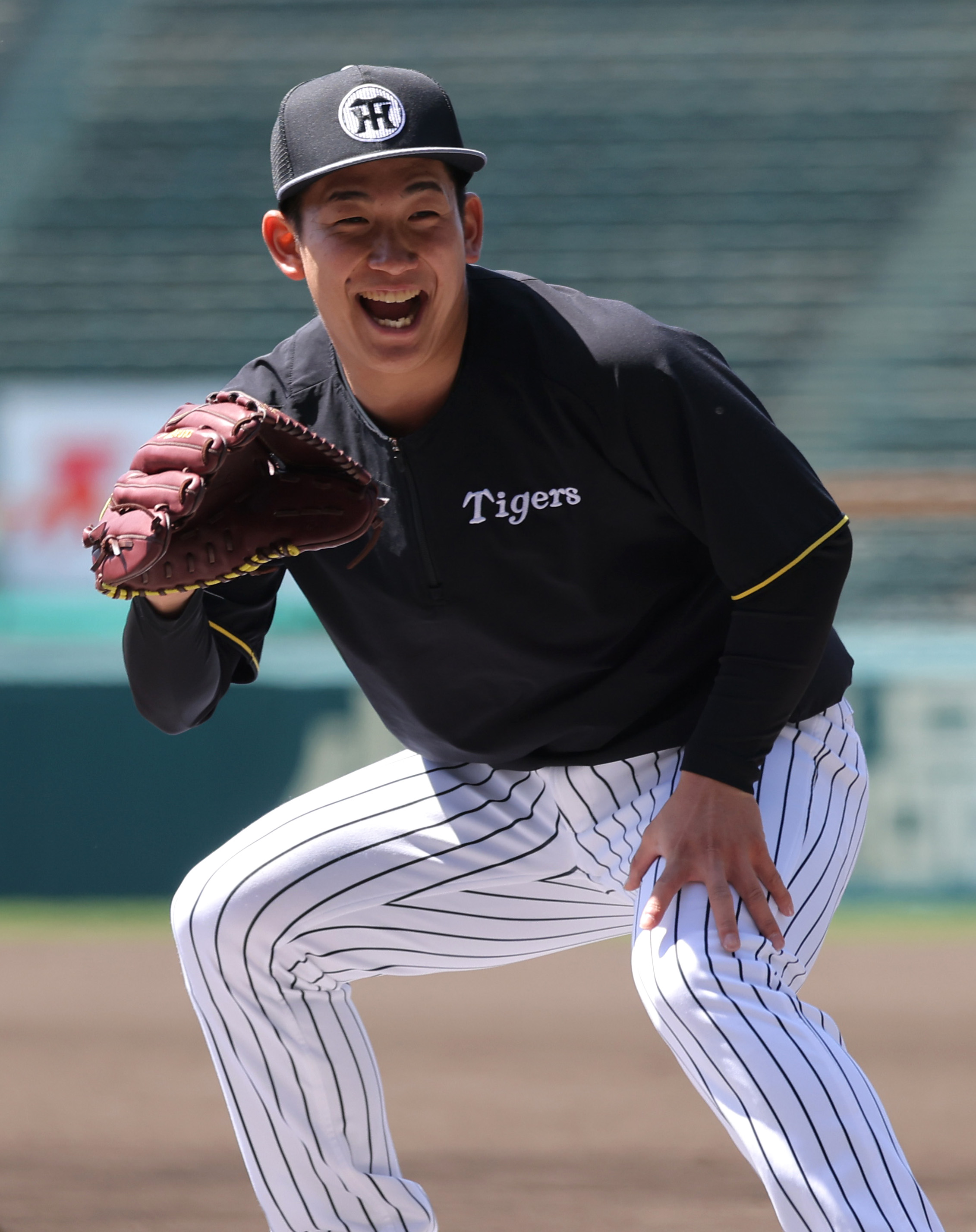 阪神D1 位・伊原陵人、初勝利のウイニングボールは母へ「（大商大監督