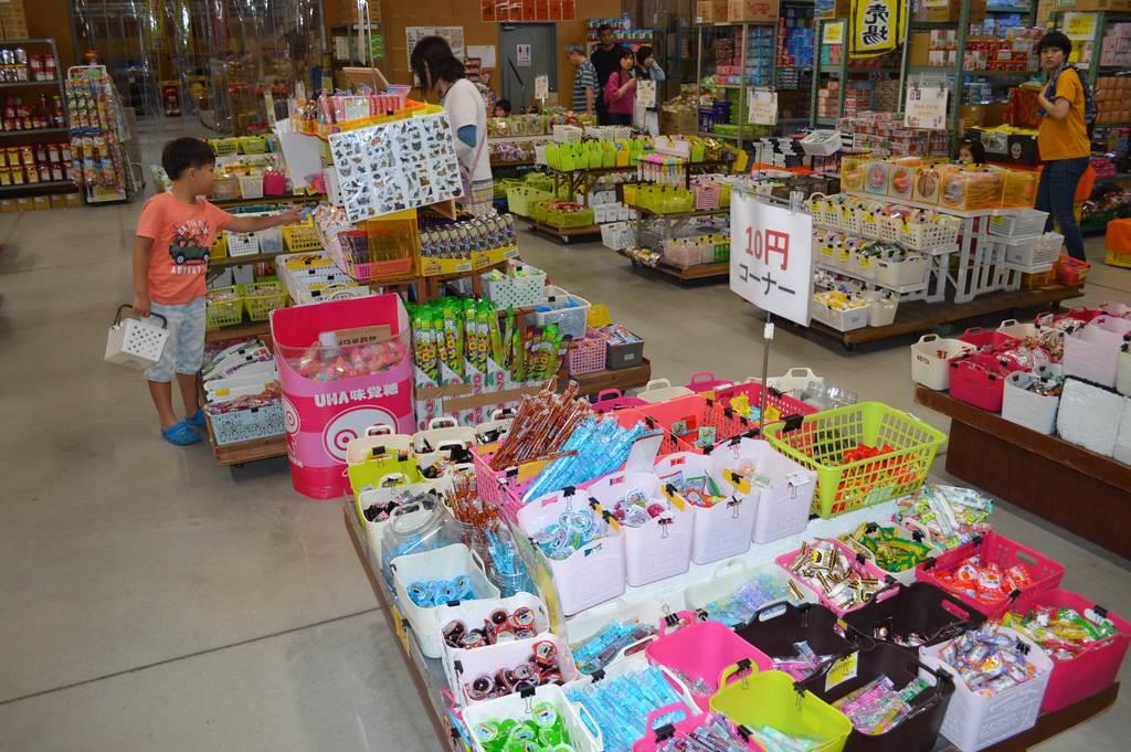 駄菓子３千種類 日本一の店が好調な理由 1 2ページ 産経ニュース