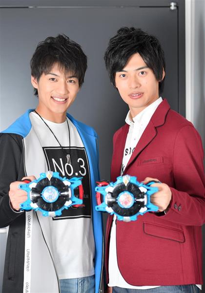 ｔｖクリップ ウルトラマンｒ ｂ 平田雄也 小池亮介 2 2ページ 産経ニュース