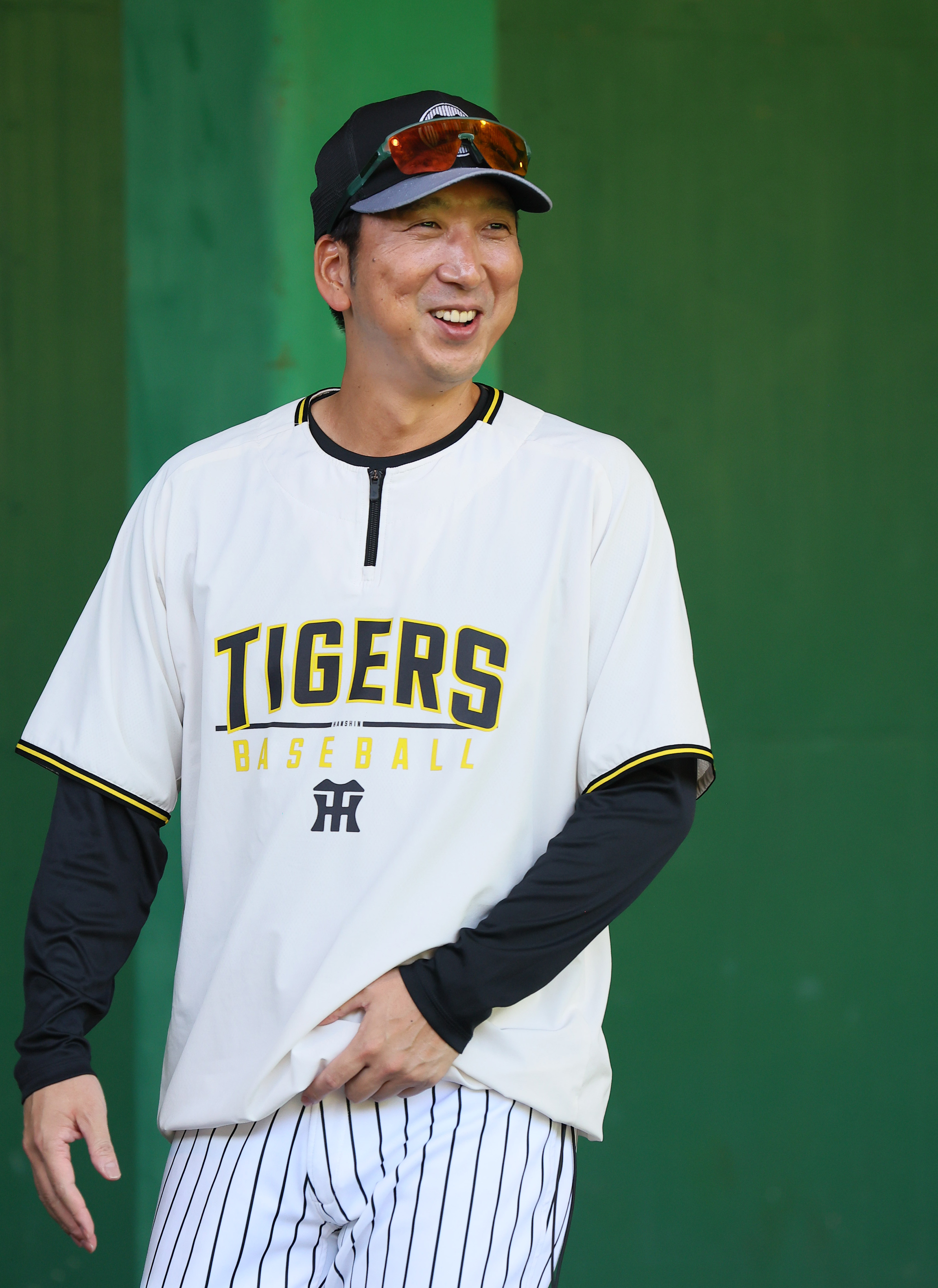 阪神が26年陣容発表、1軍投手Cに江草、バッテリーCに日高の両氏昇格