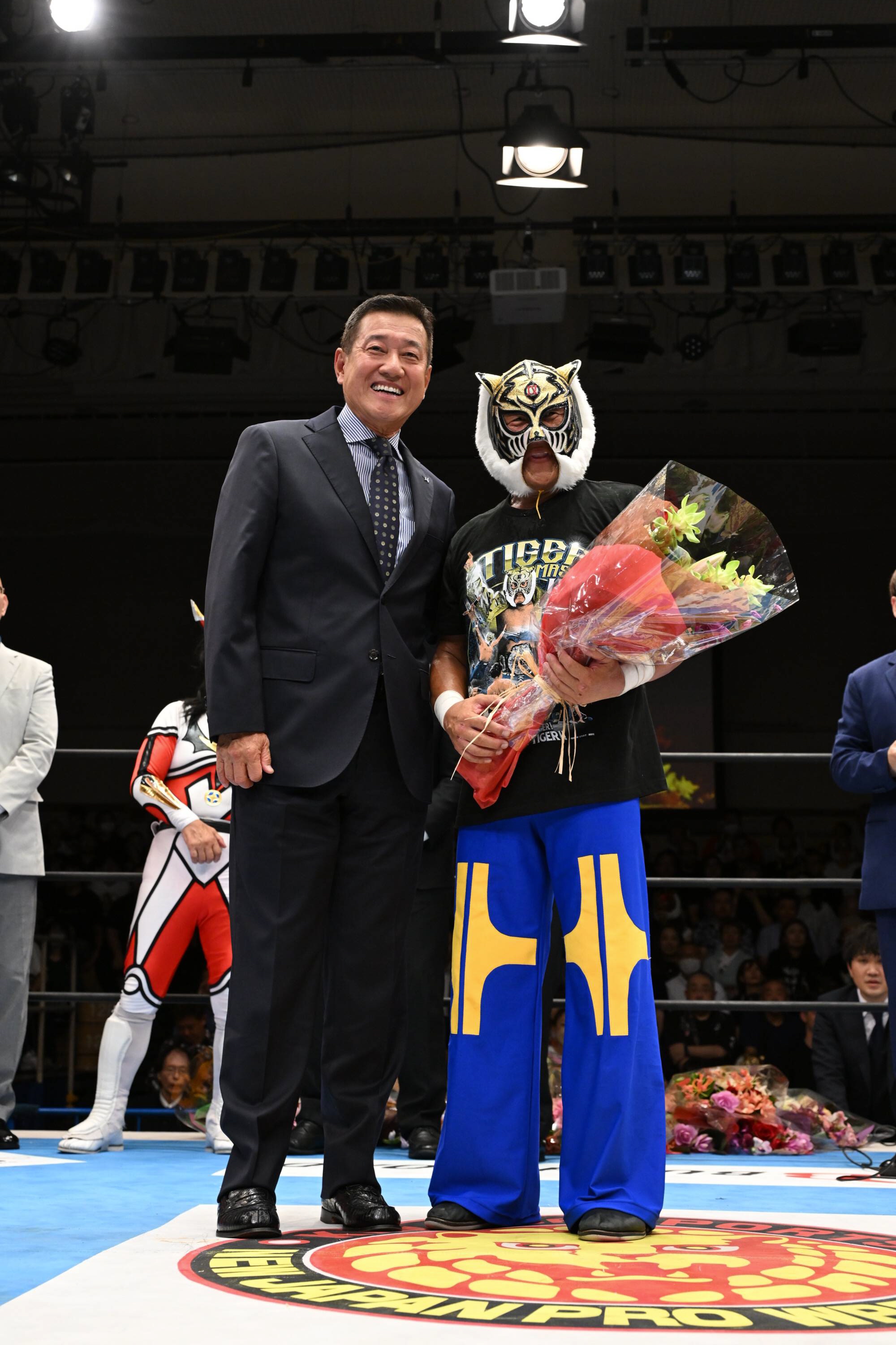 塚ちゃんの生涯一記者】原辰徳氏と初代タイガーマスクが4代目虎の引退