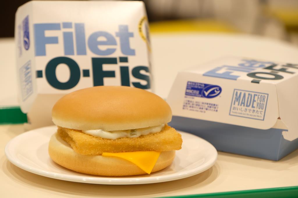 マクドナルドが「フィレオフィッシュ」25年ぶりに刷新 エコラベルも