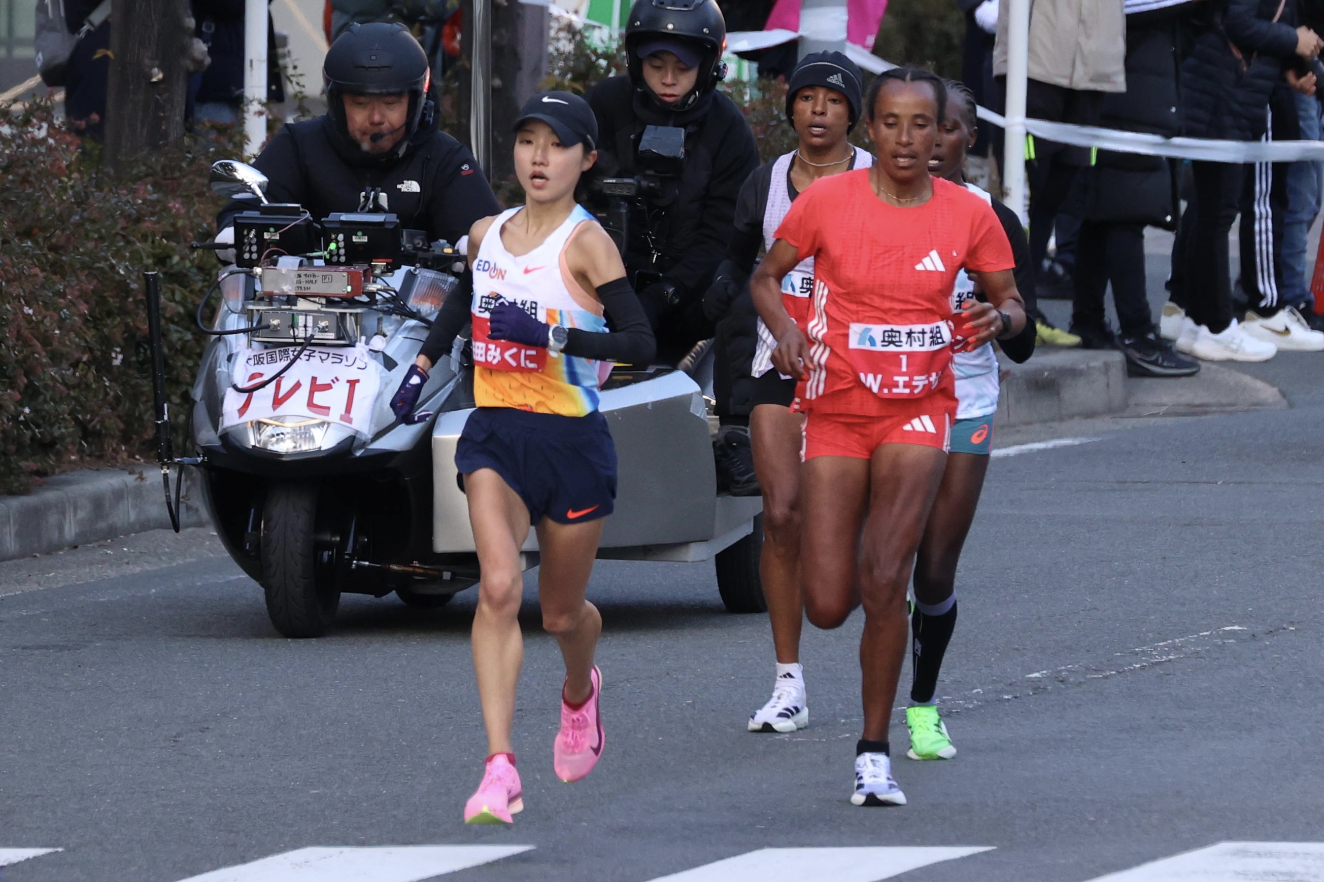 大阪国際女子マラソン】矢田みくに、初マラソン日本最高記録！！ 2時間