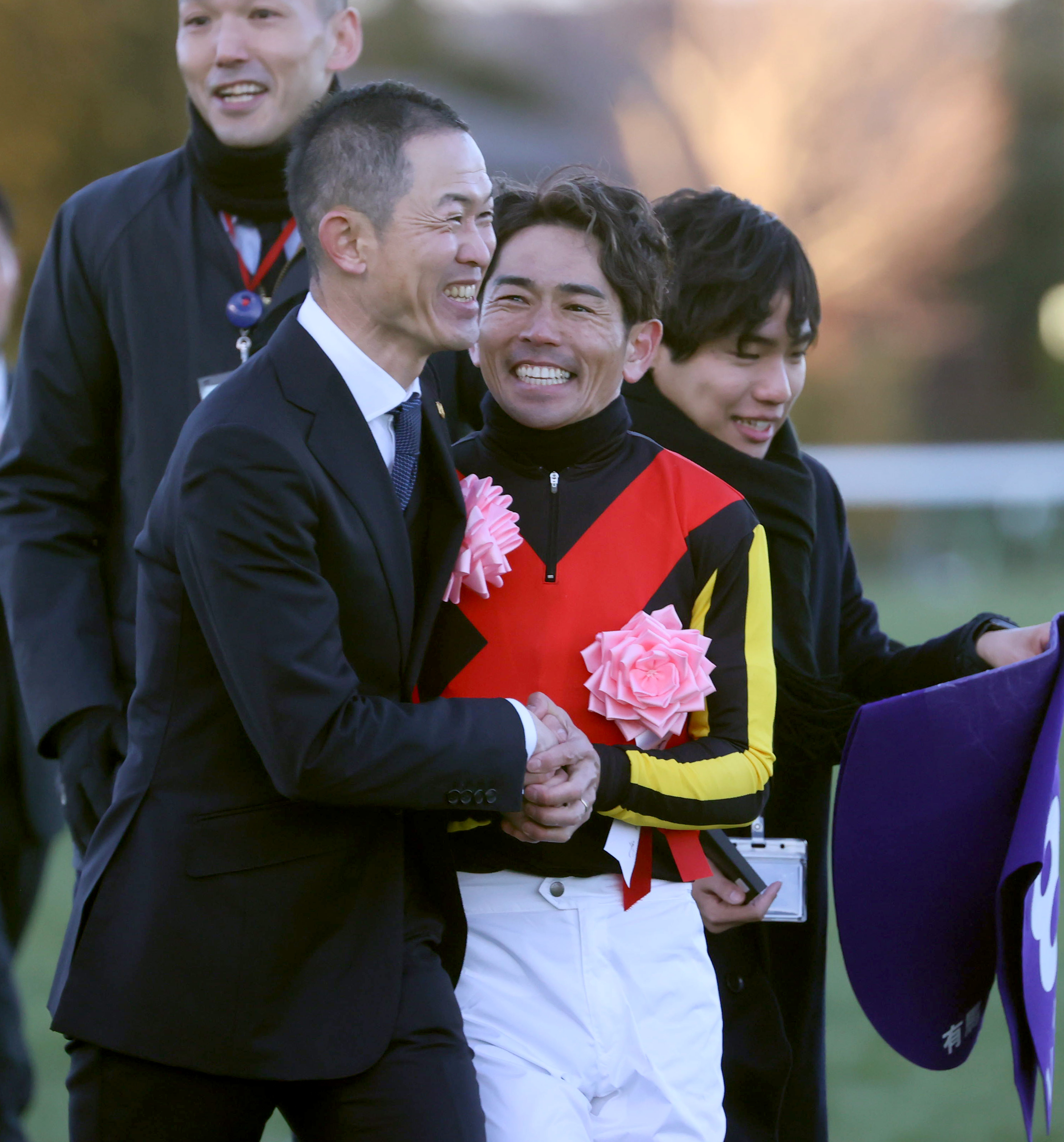 有馬記念】レガレイラが壮絶な叩き合いをハナ差制す！64年ぶり3