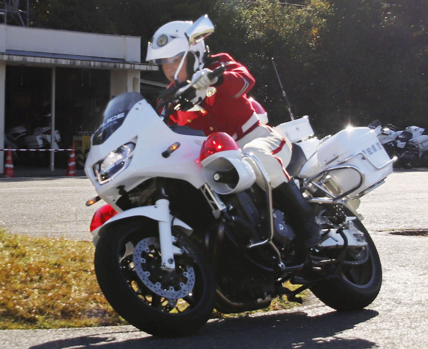 白バイ安全運転で〝日本一〟愛知県警・杉木巡査長が優勝 女性の