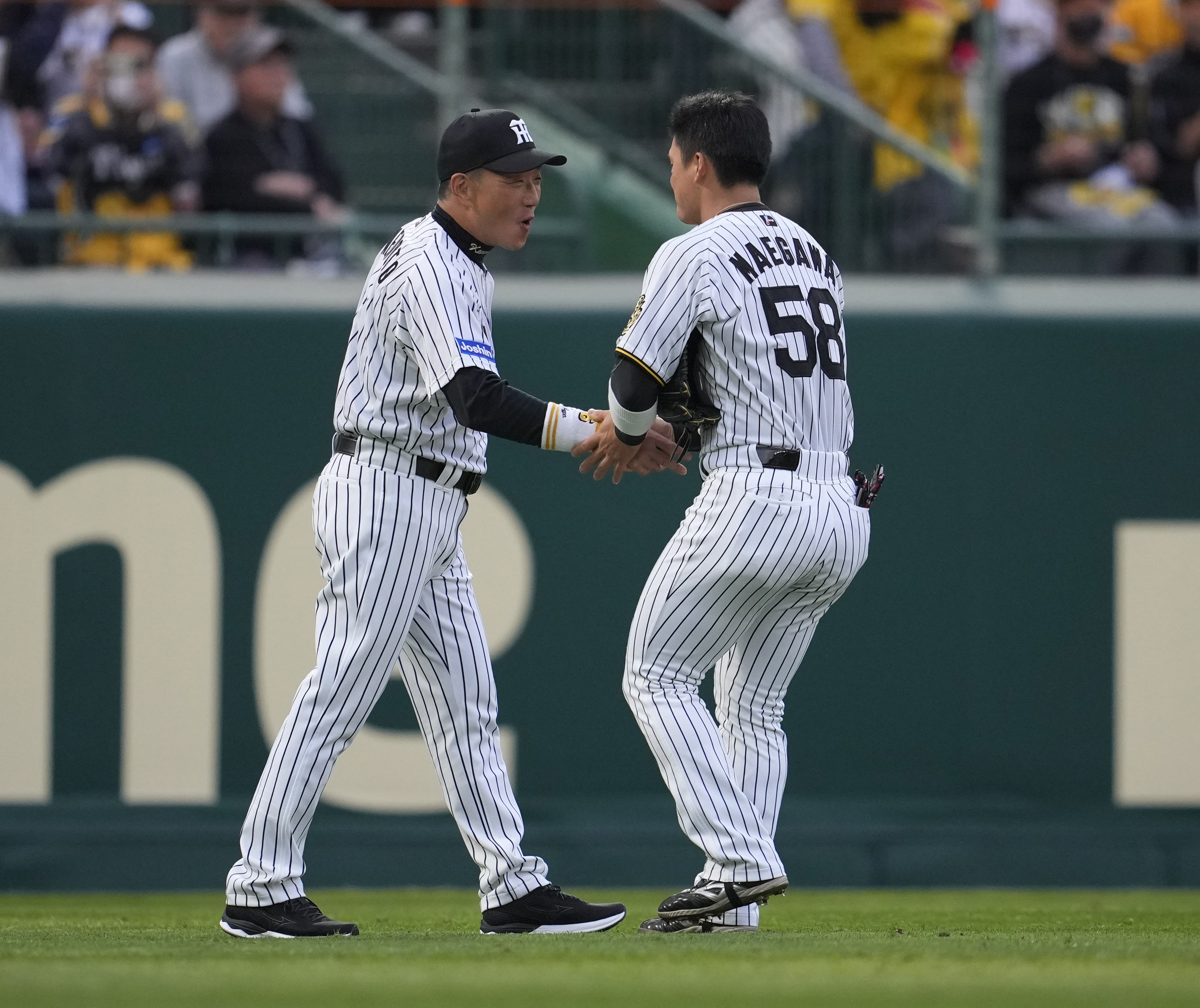 阪神タイガース ユニフォーム ブラックダイナマイト 前川右京 Oサイズ 阪神タイガース 前川右京選手 ブラックダイナマイトレプリカ
