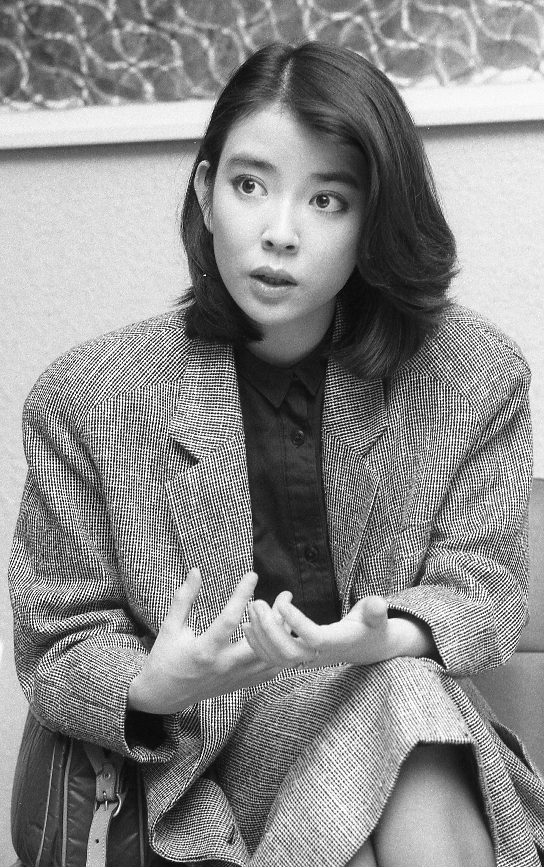 岸本 加世子 若い 頃