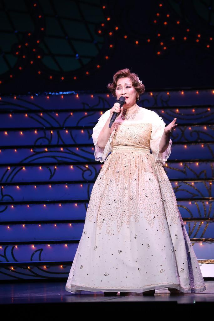 宝塚ファン歴３０年の記者も感涙 ベルばら４５ 産経ニュース