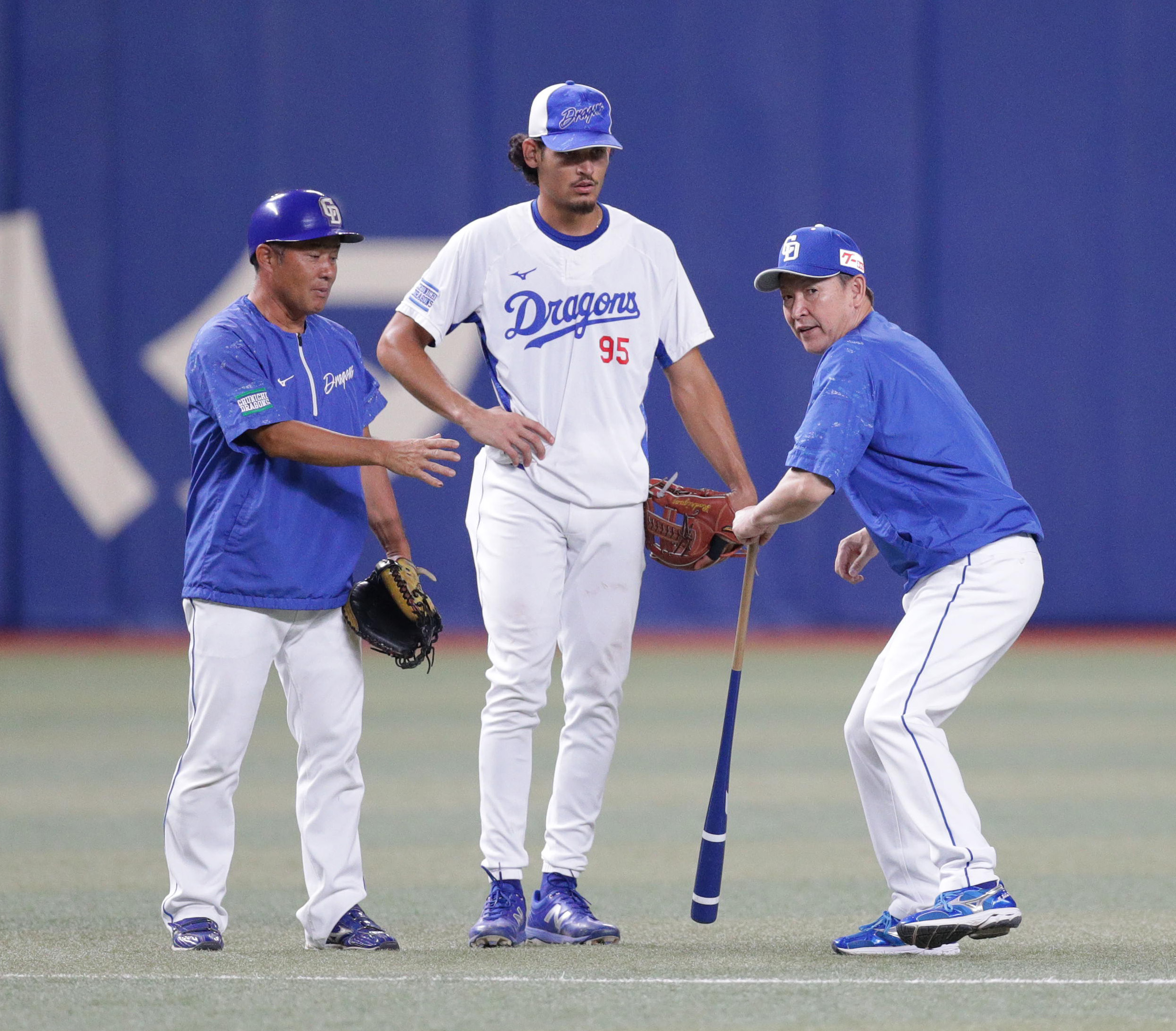 中日ドラゴンズ　立浪監督　メタリックフォト ミスタードラゴンズ」立浪監督の軌跡