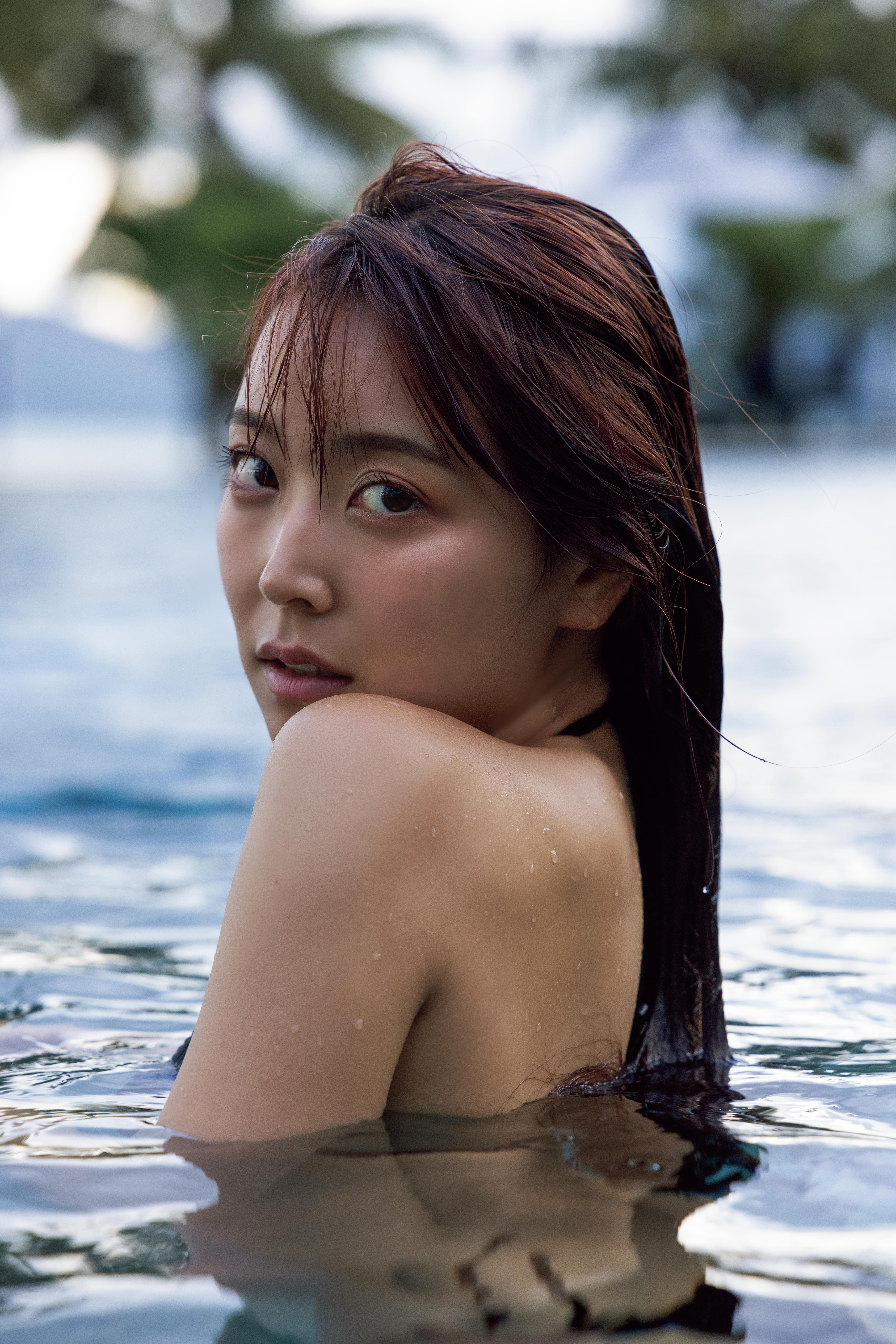 元NMB48・白間美瑠「200点。すべての写真が盛れています」 写真集