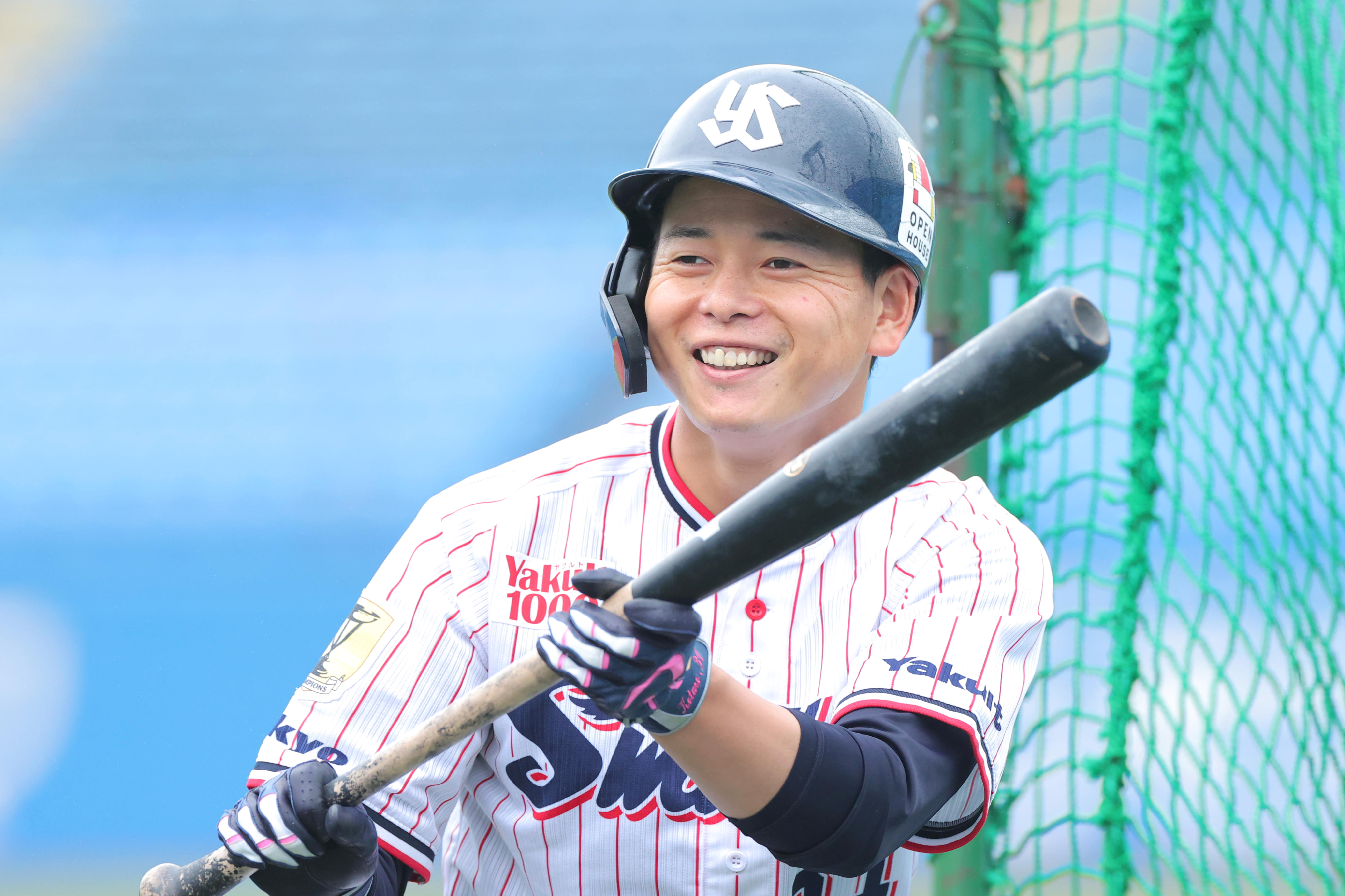 ※値下げ【美品】山崎晃大朗選手　ヤクルトスワローズ　実使用グローブ 値下げ【美品】山崎晃大朗選手 ヤクルトスワローズ 実使用