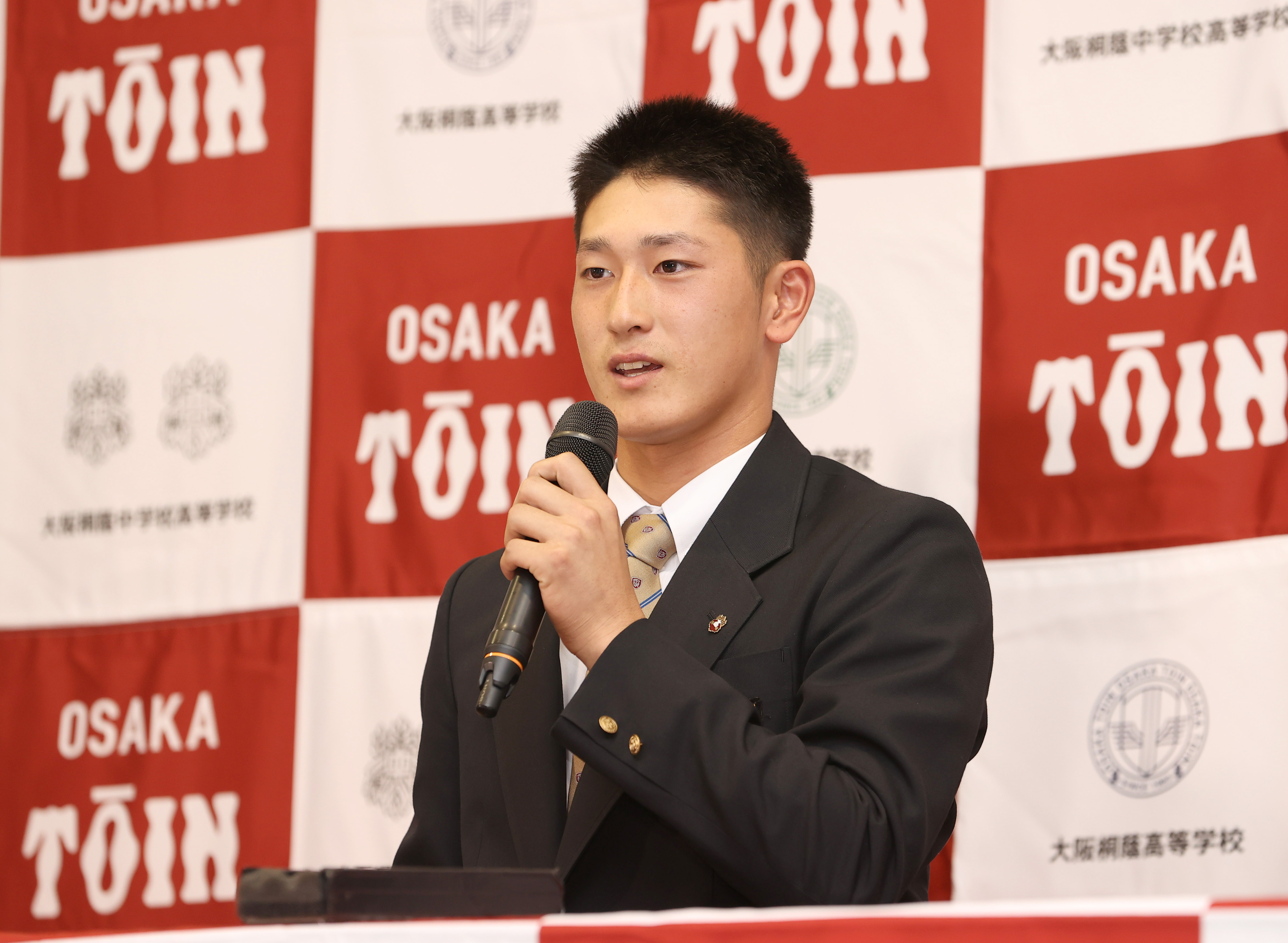 大阪桐蔭野球部タオル2枚セット (松尾汐恩選手、丸山一喜選手) 大阪桐蔭野球部タオル2枚セット (松尾汐恩選手、丸山一喜選手