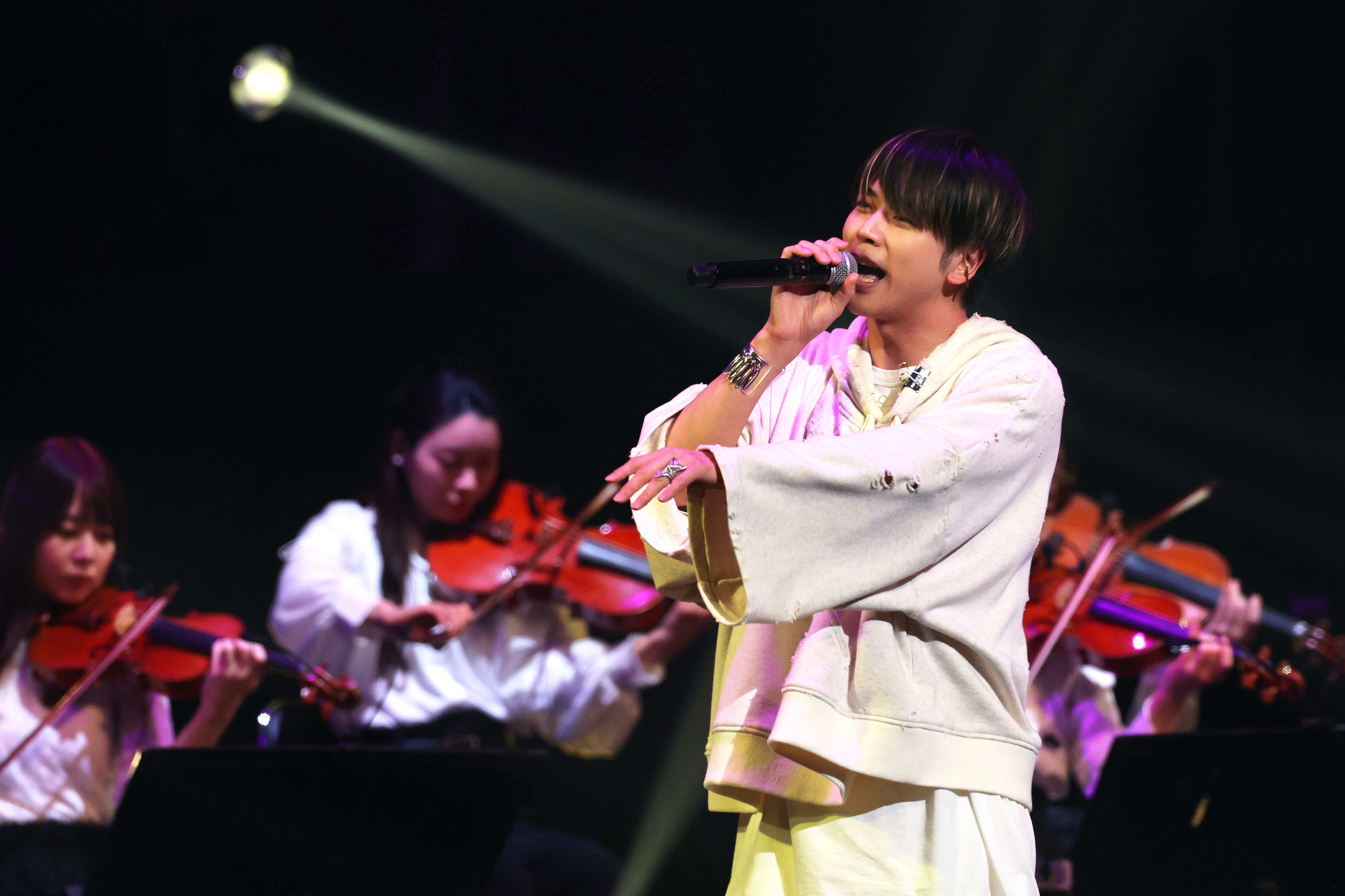 コディ・サンダーソン×増田 貴久　白シャツ　ショッパー1枚 増田貴久(NEWS)×CODY SANDERSON 『コラボレーション商品』 8日(土)午前