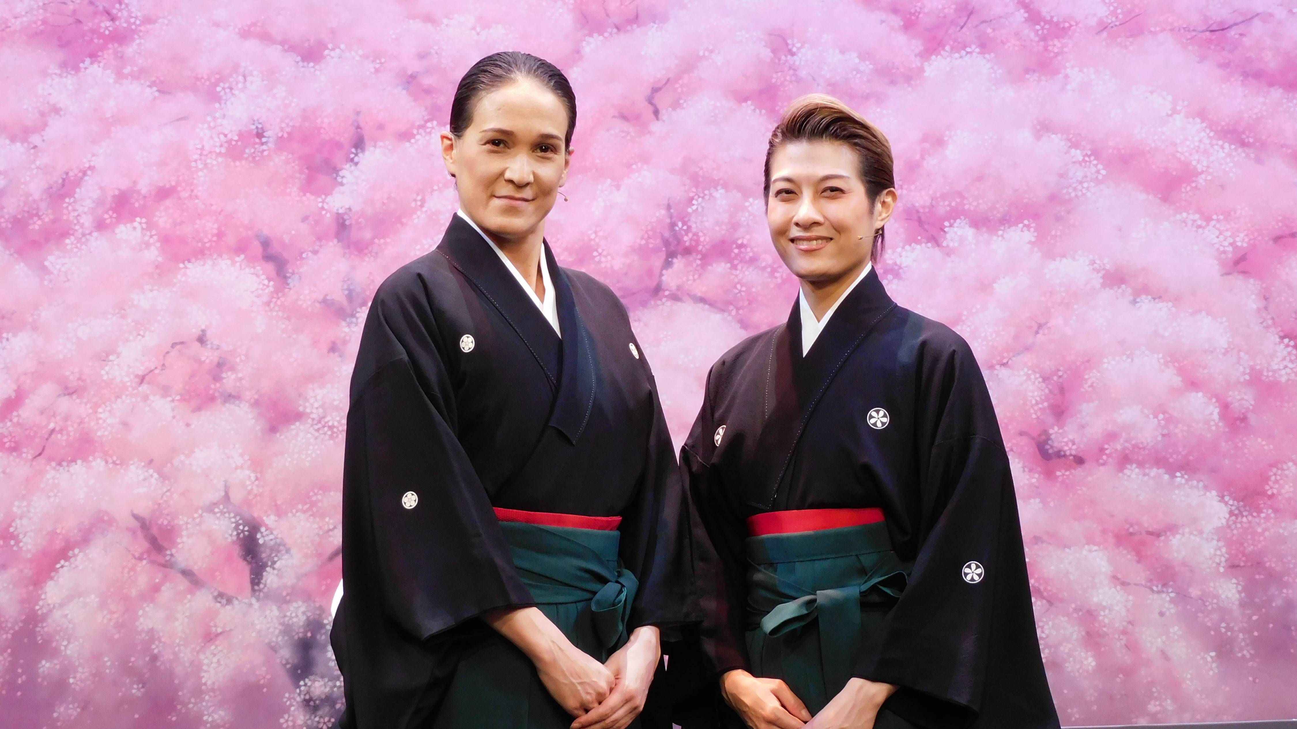 ｏｓｋ創立１００周年記念式典 ６キロの桜の花吹雪にトップ楊琳 感動 イザ