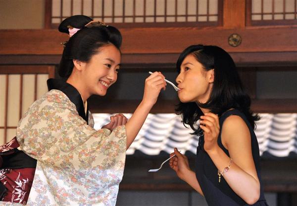 朝ドラ ヒロインがバトンタッチ式 まれ あさが来た ケーキとそろばんでエール 産経ニュース