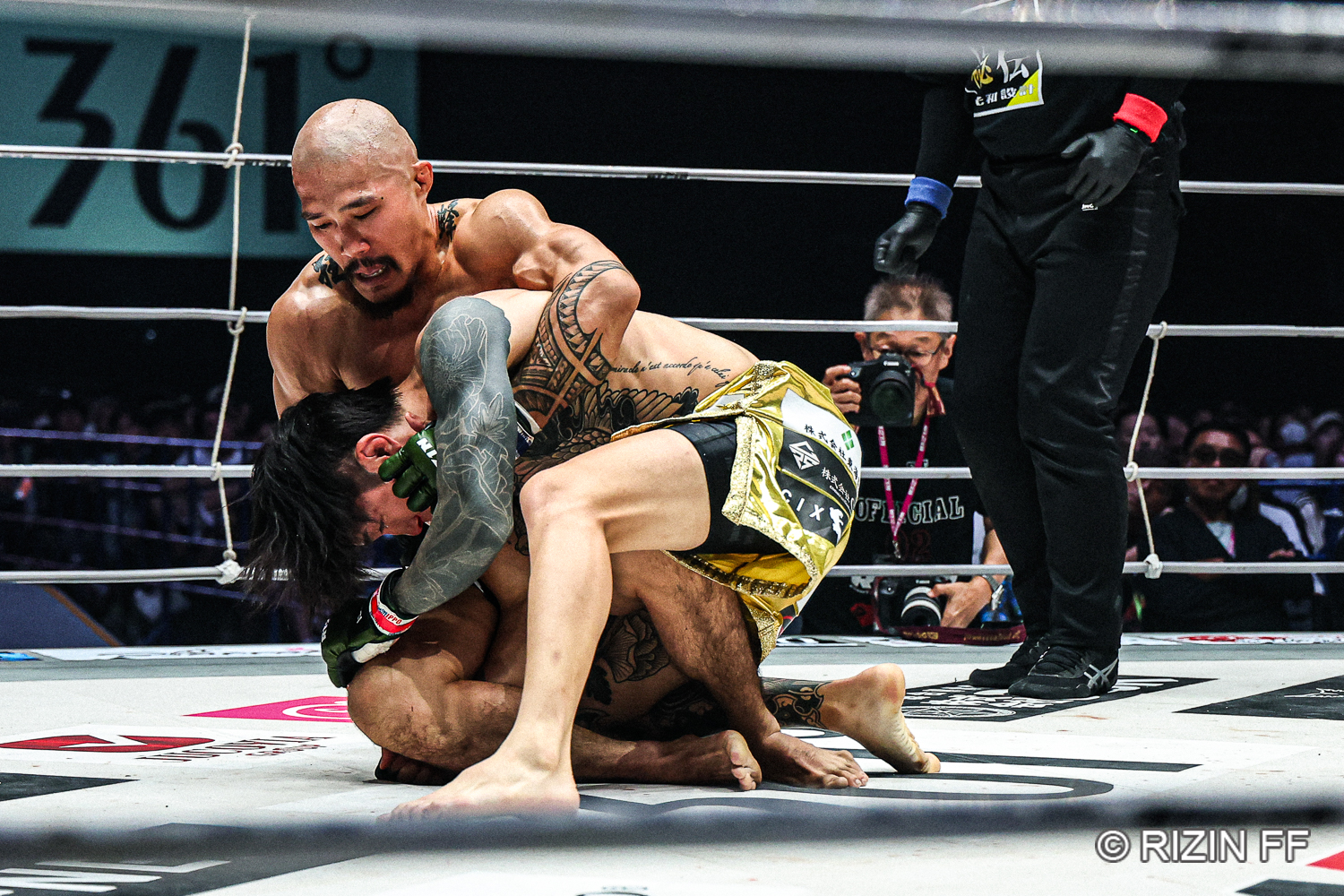 【値下げ不可】伊藤裕樹 JTPT セットアップ RIZIN 値下げ不可】伊藤裕樹 JTPT セットアップ RIZIN 伊藤裕樹 試合前