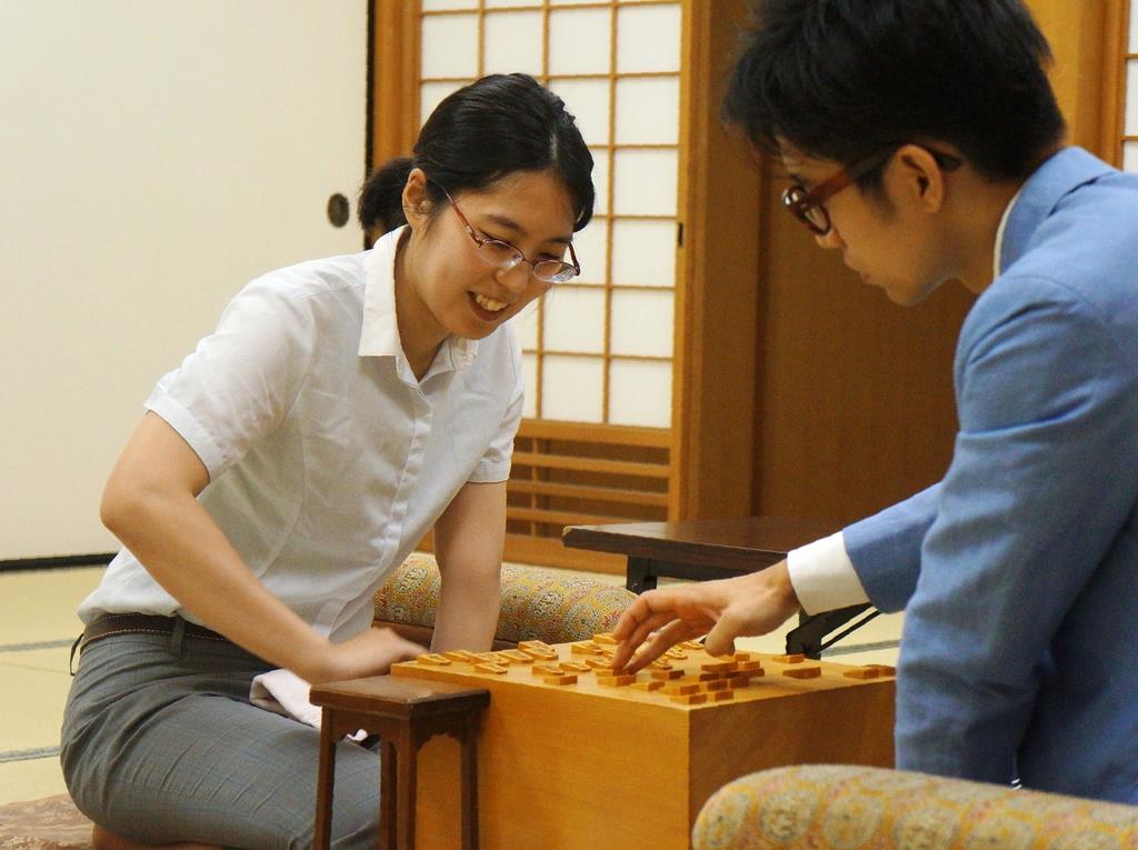 最強女流棋士 里見香奈 女流初の六冠とプロ挑戦権獲得へ 1 2ページ 産経ニュース