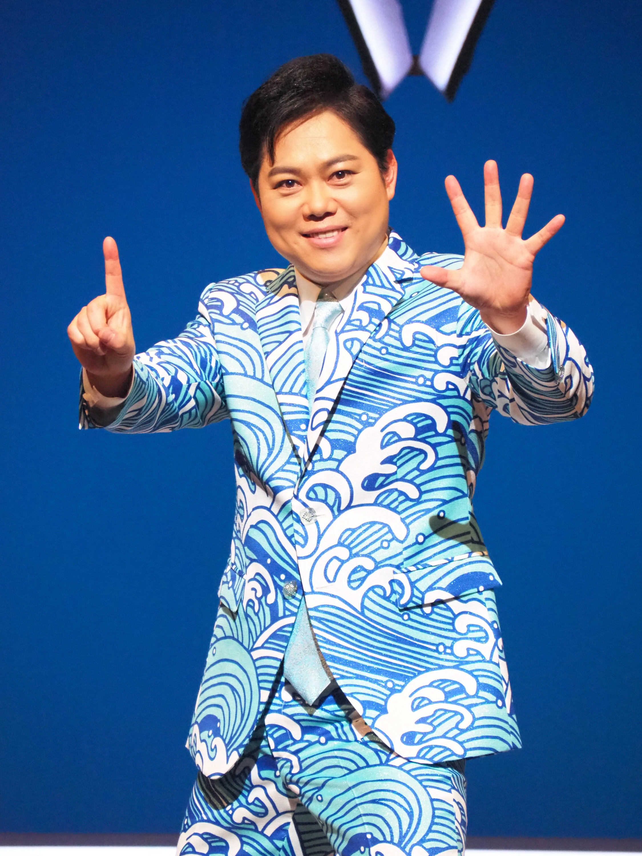 三山ひろし、15周年公演に北島三郎がサプライズ登場「たかが15年