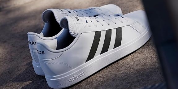 セール延長》「adidasがほぼ半額になるなんて」「着心地と性能で選ぶ
